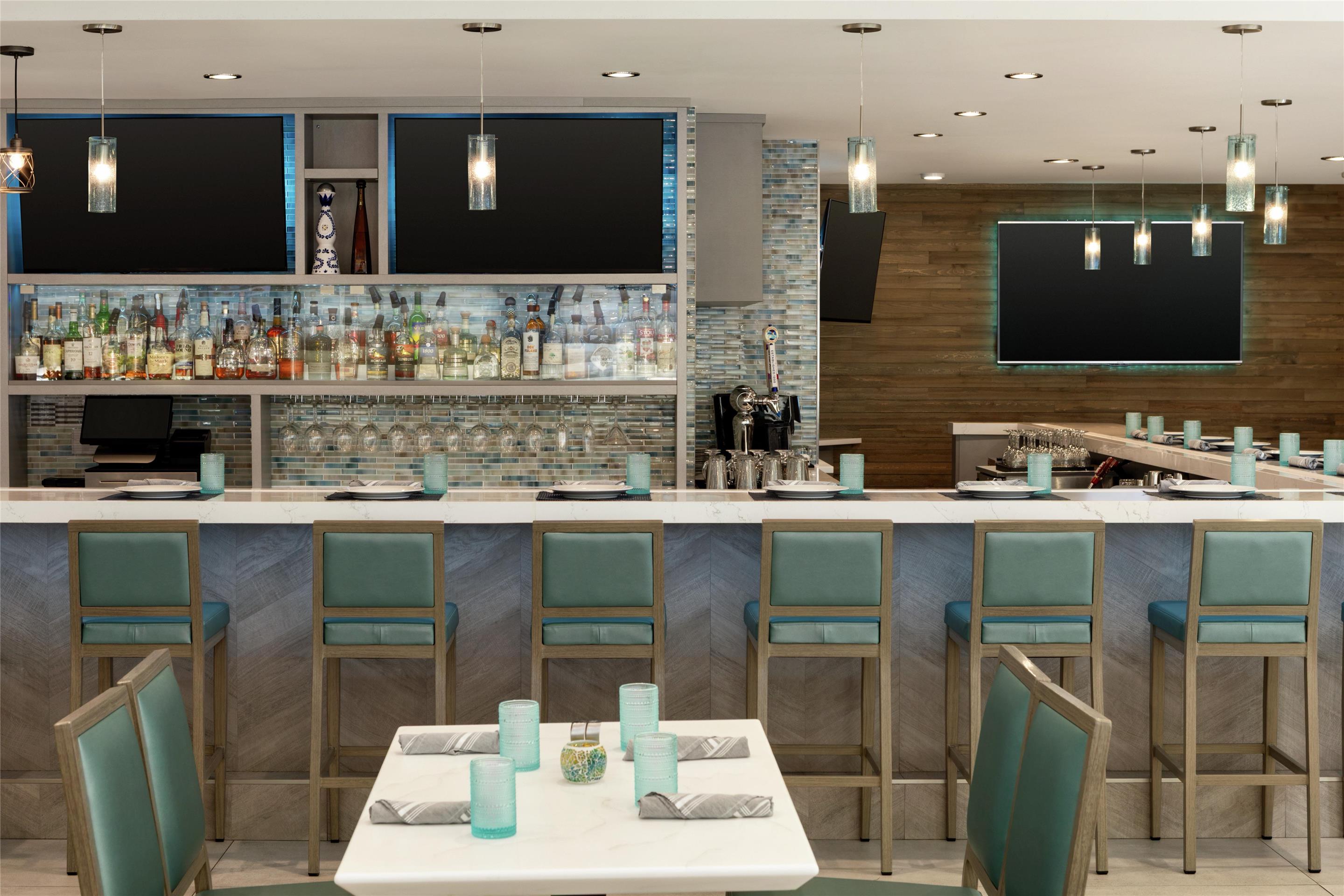 BarLounge | Hilton Garden Inn Stony Brook