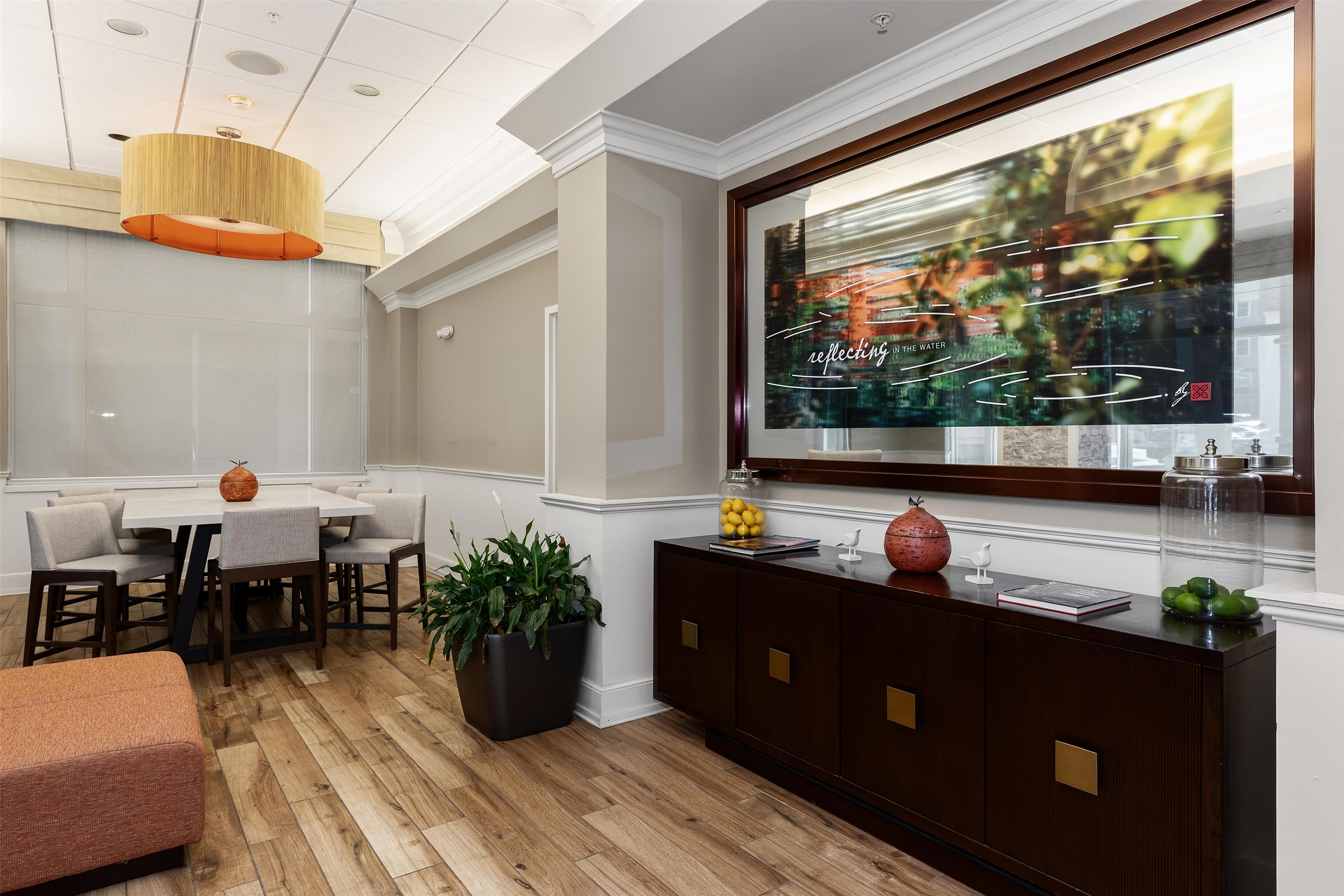 Lobby | Hilton Garden Inn Ithaca