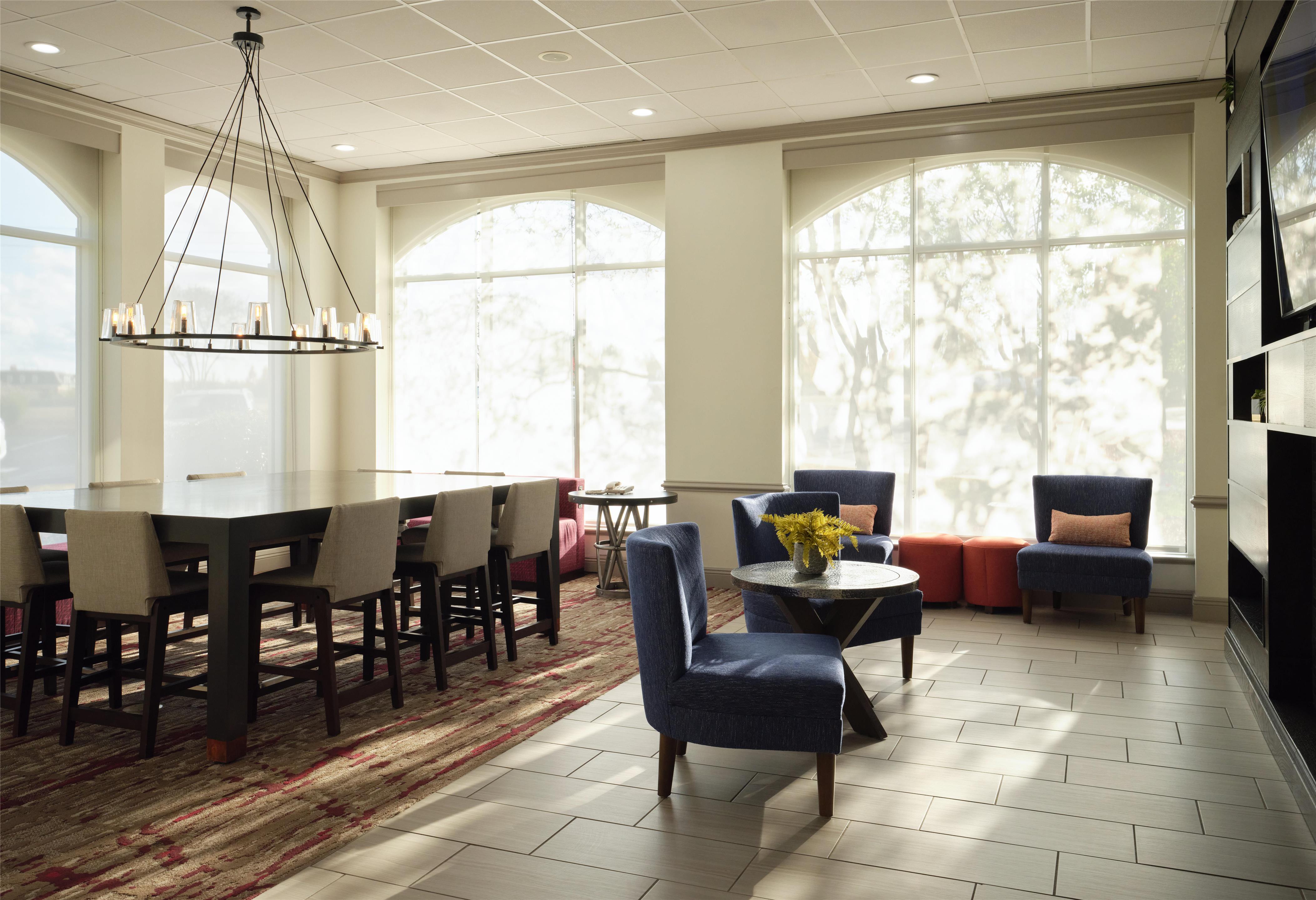 Lobby | Hilton Garden Inn Jackson/Madison