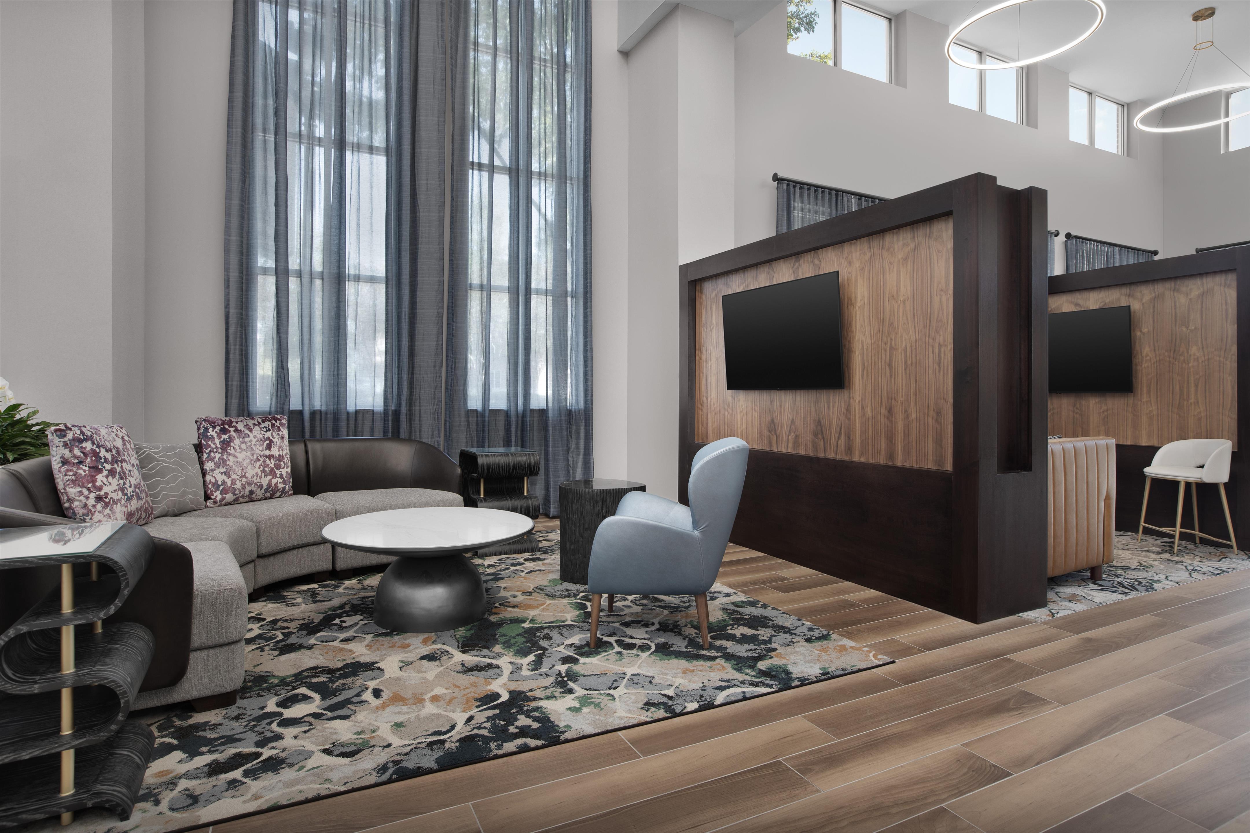 Lobby | Embassy Suites by Hilton Jackson North Ridgeland