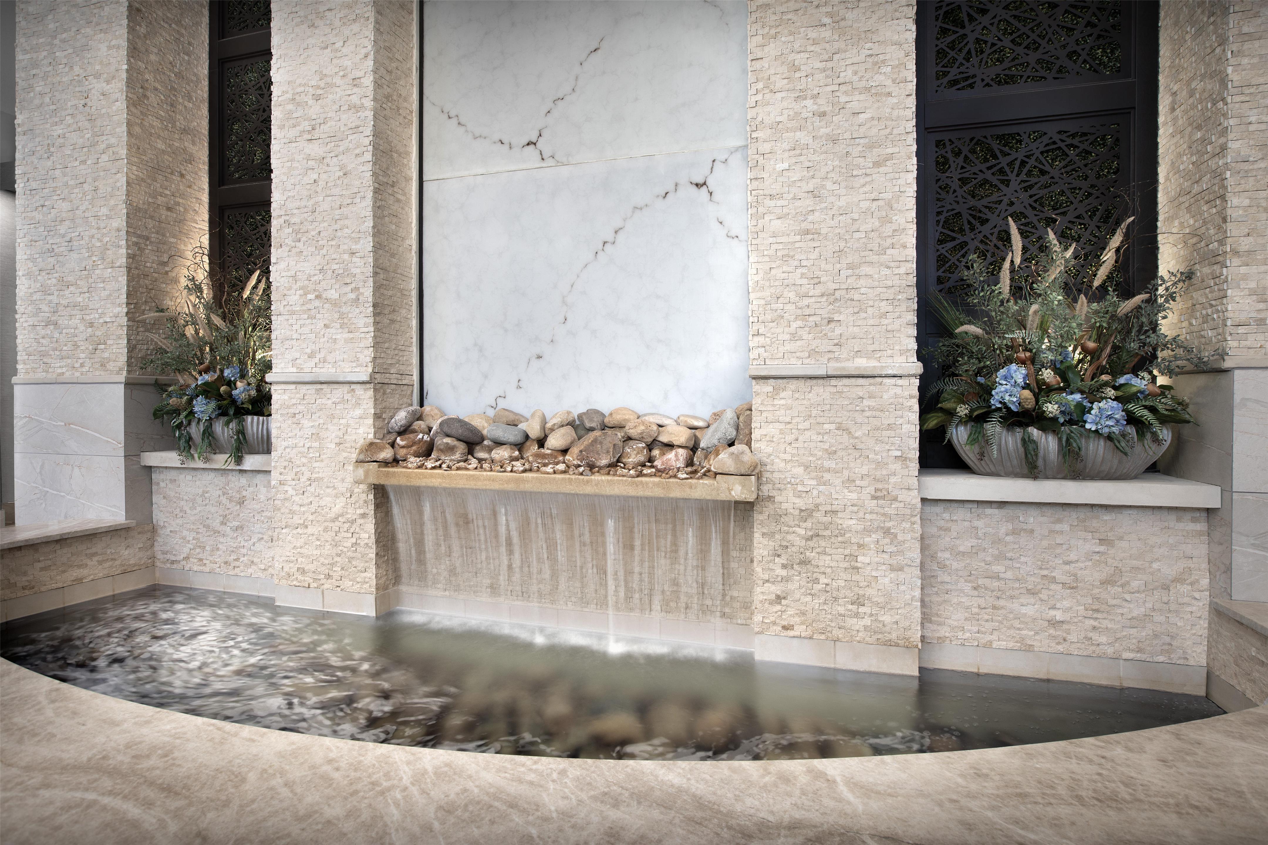 Lobby | Embassy Suites by Hilton Jackson North Ridgeland