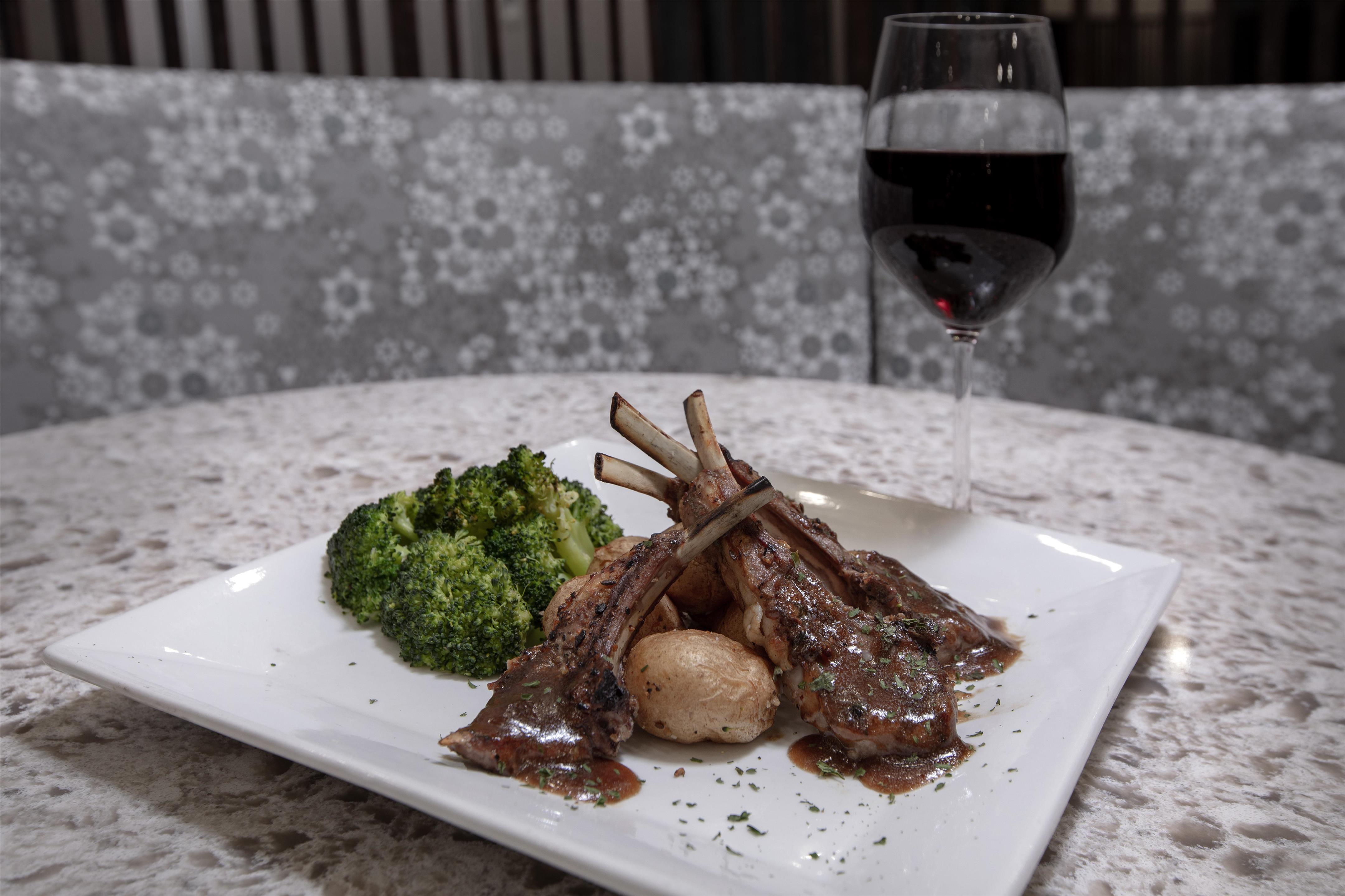 Restaurant | Embassy Suites by Hilton Jackson North Ridgeland
