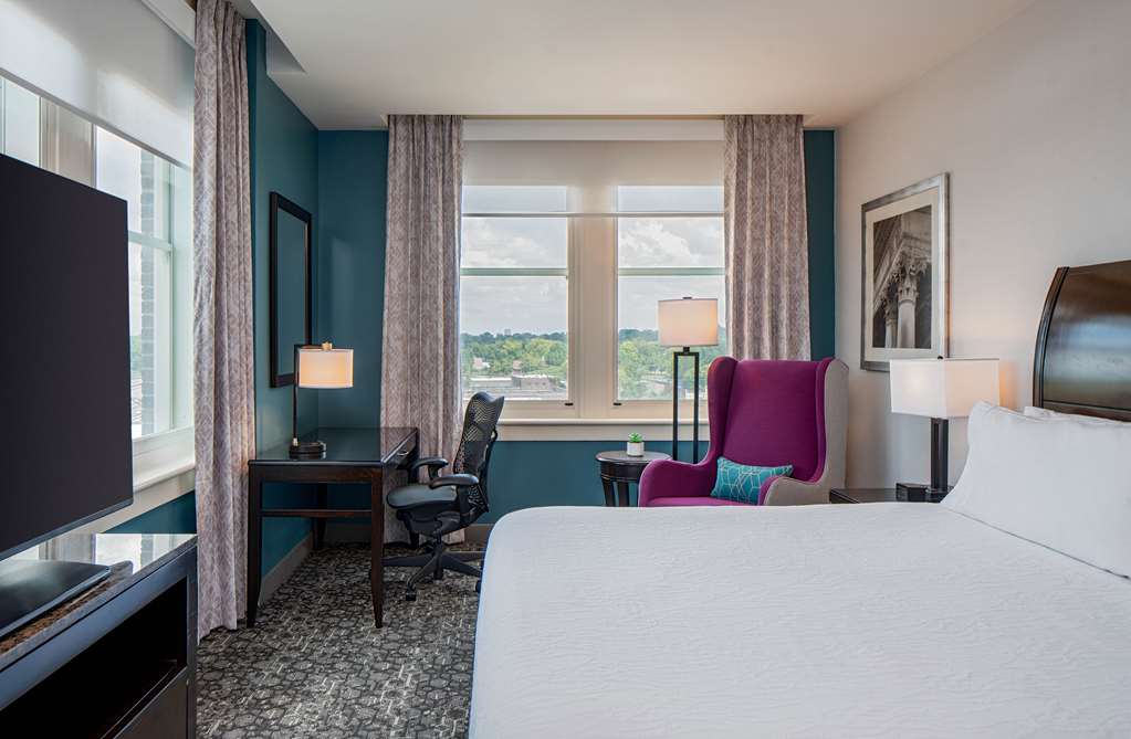 Hilton Garden Inn Jackson Downtown - Tap to explore photos
