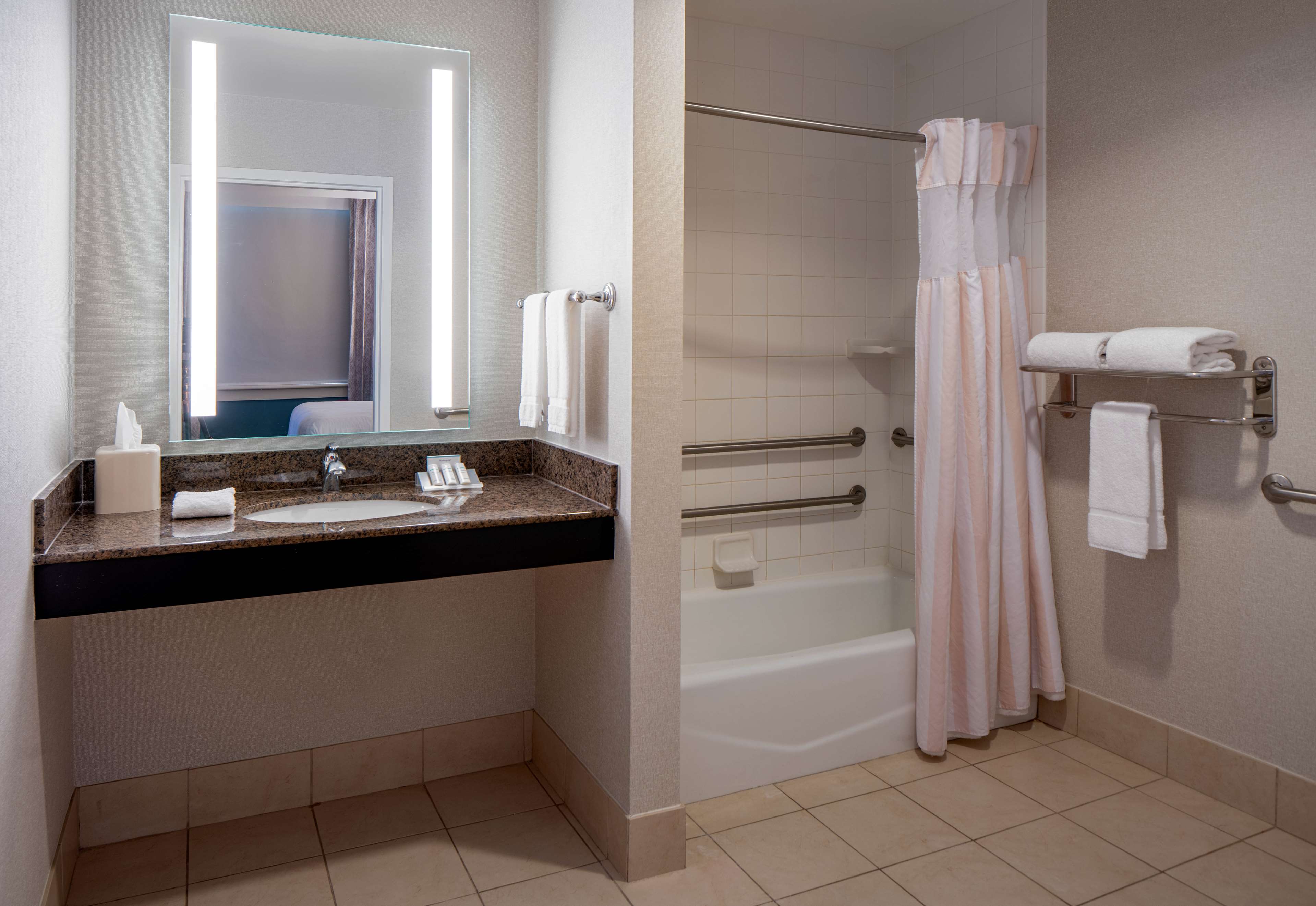 Hilton Garden Inn Jackson Downtown Room Type - 2 QUEEN ACC RM W BATHTUB