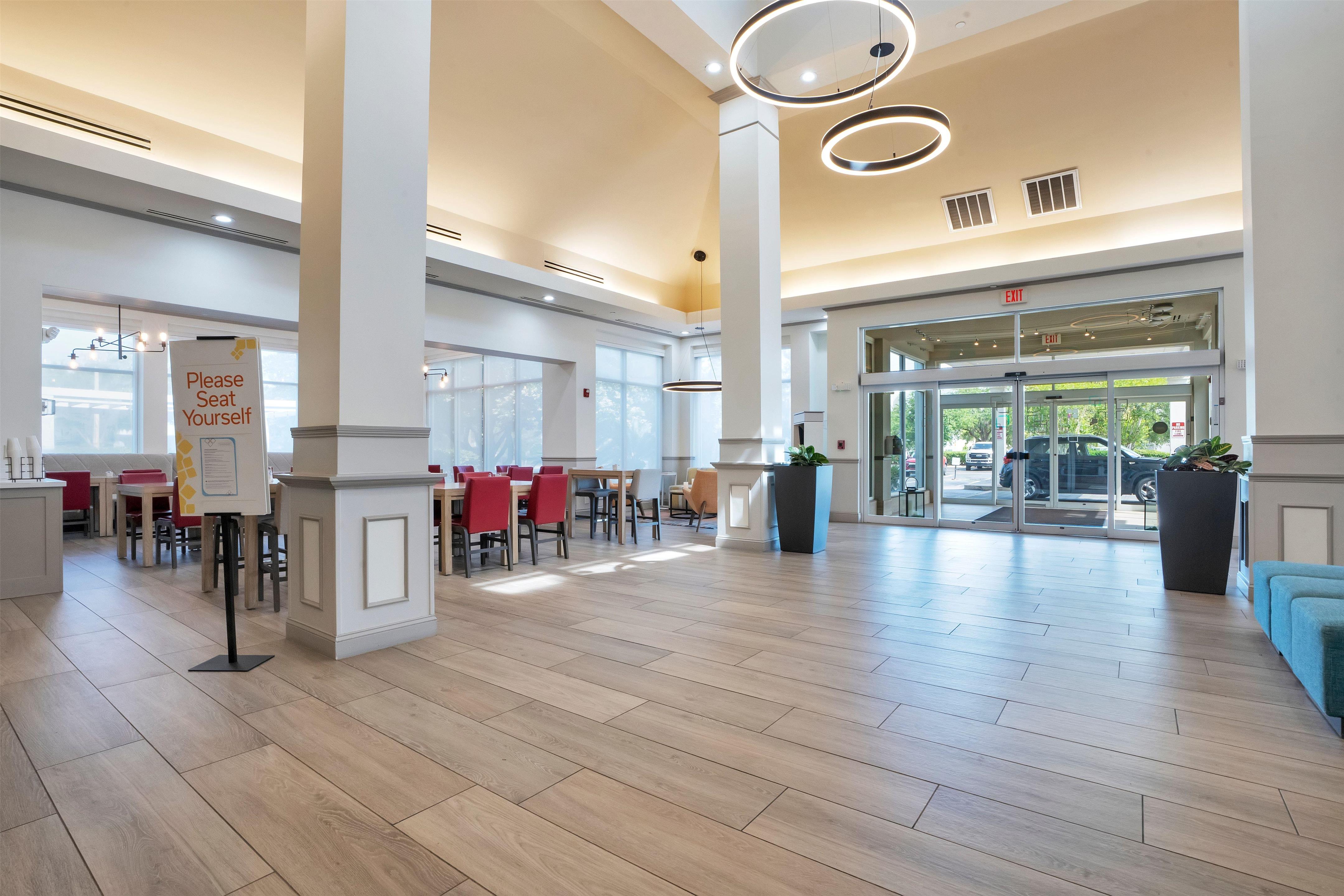 Lobby | Hilton Garden Inn Jacksonville Airport