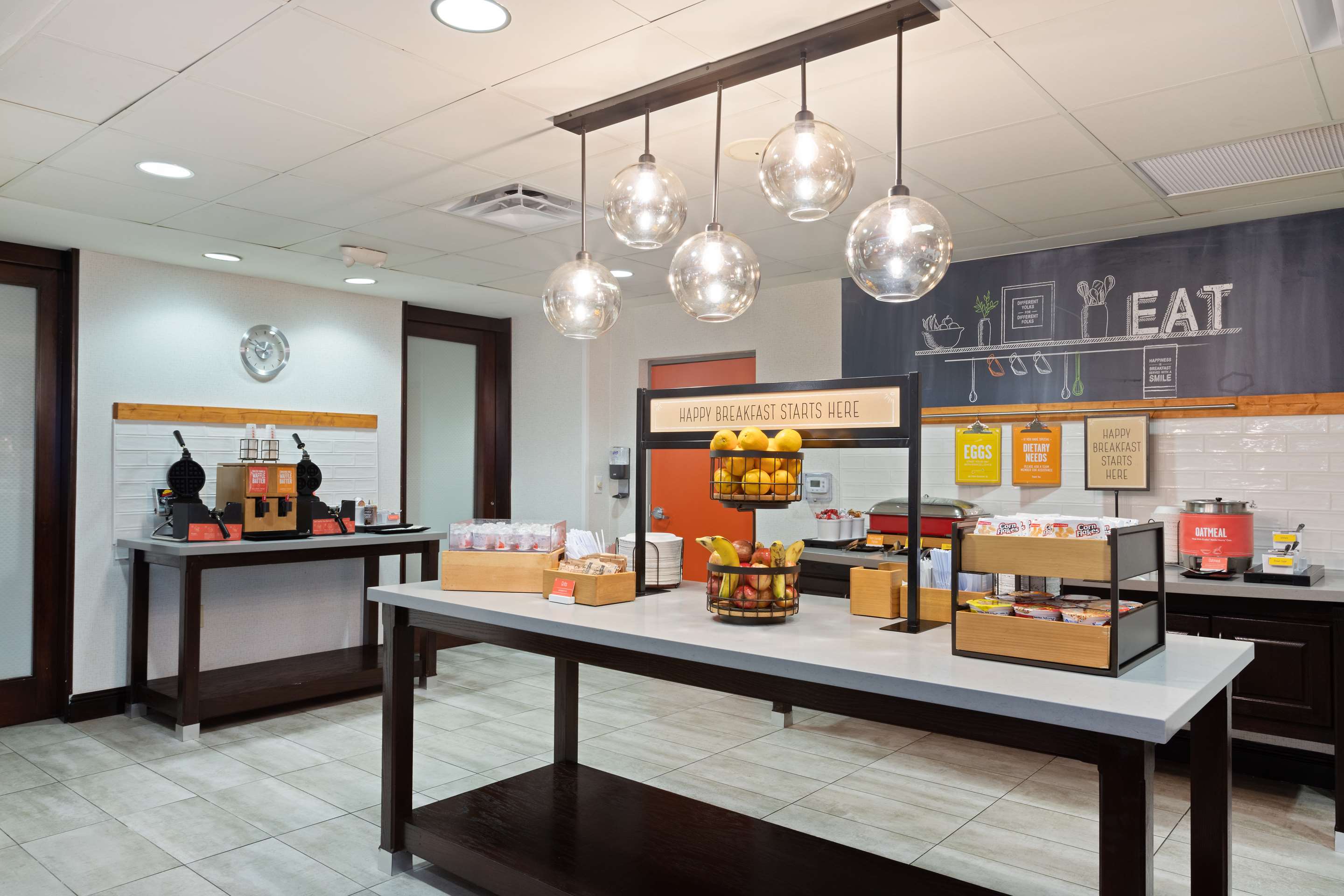 Breakfast Area | Hampton Inn Jacksonville-I-295 East/Baymeadows
