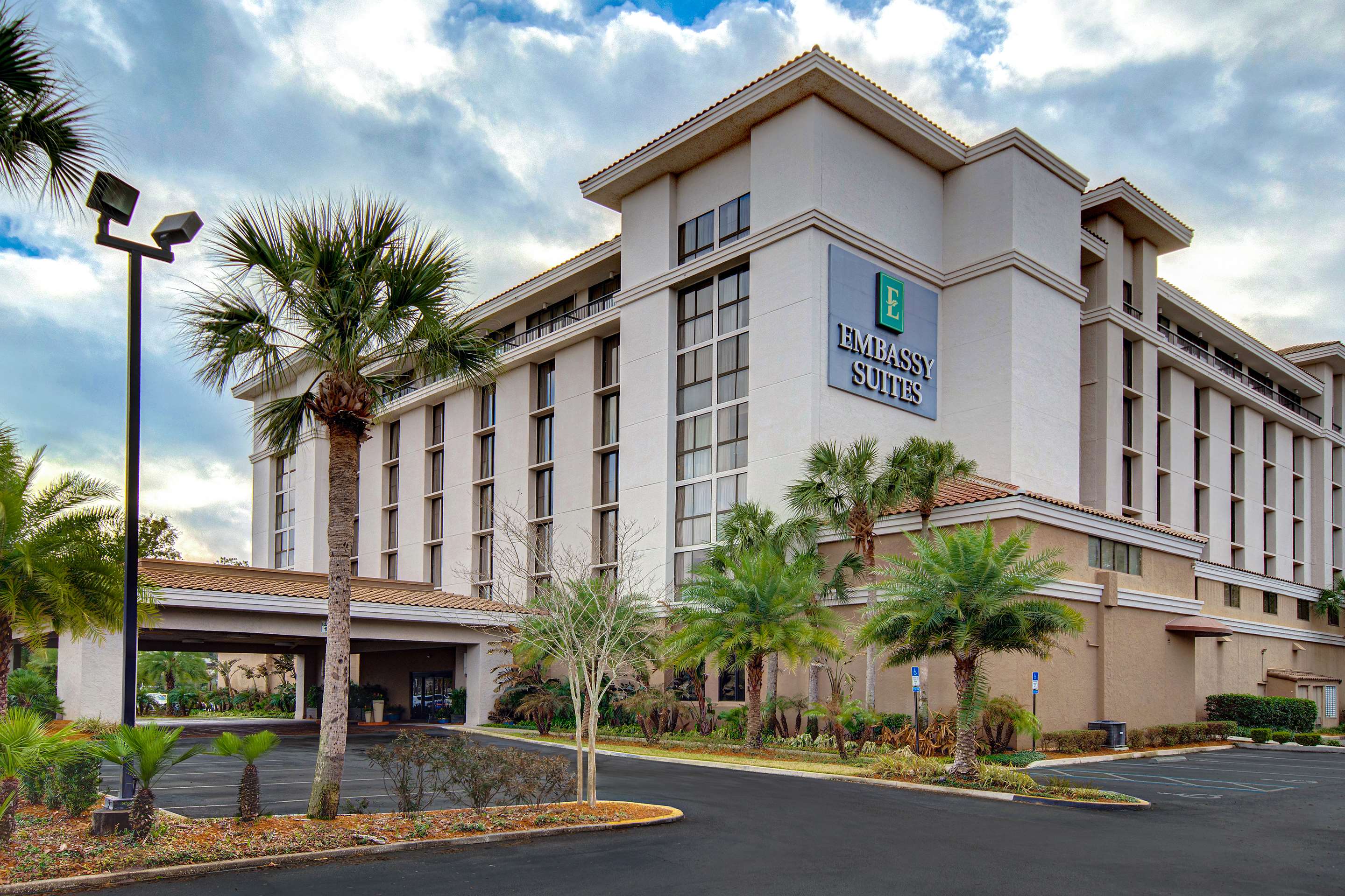 Exterior | Embassy Suites by Hilton Jacksonville Baymeadows