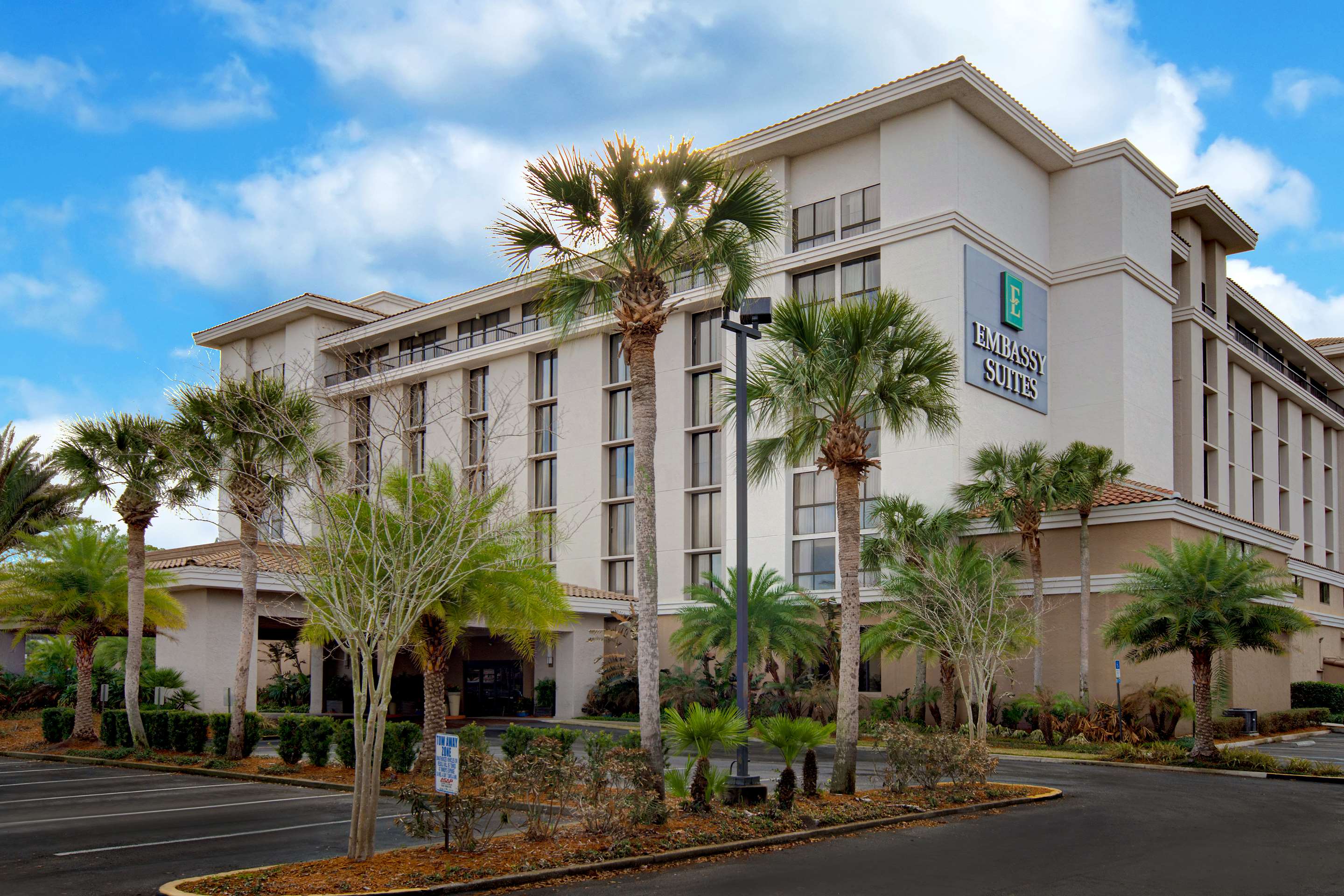 Exterior | Embassy Suites by Hilton Jacksonville Baymeadows