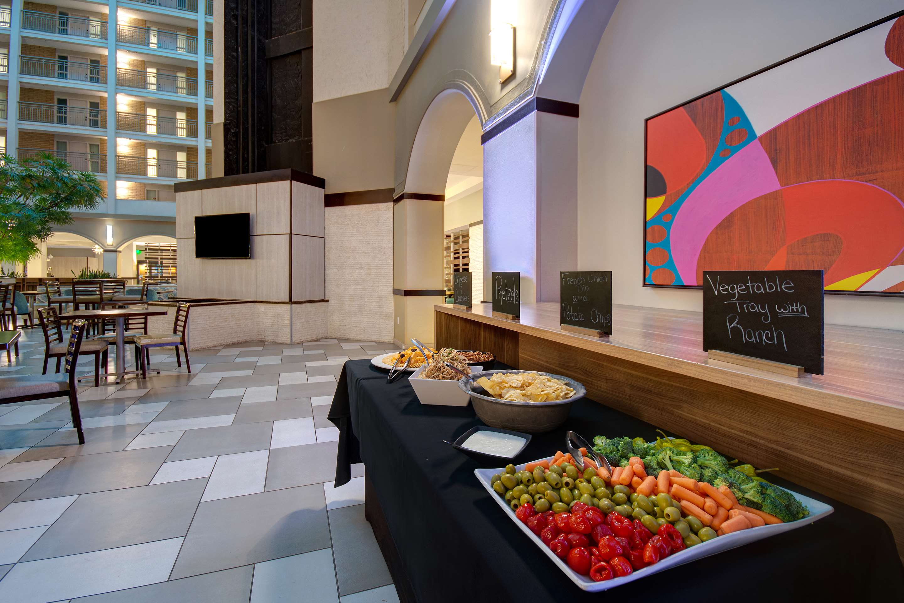 Lobby | Embassy Suites by Hilton Jacksonville Baymeadows