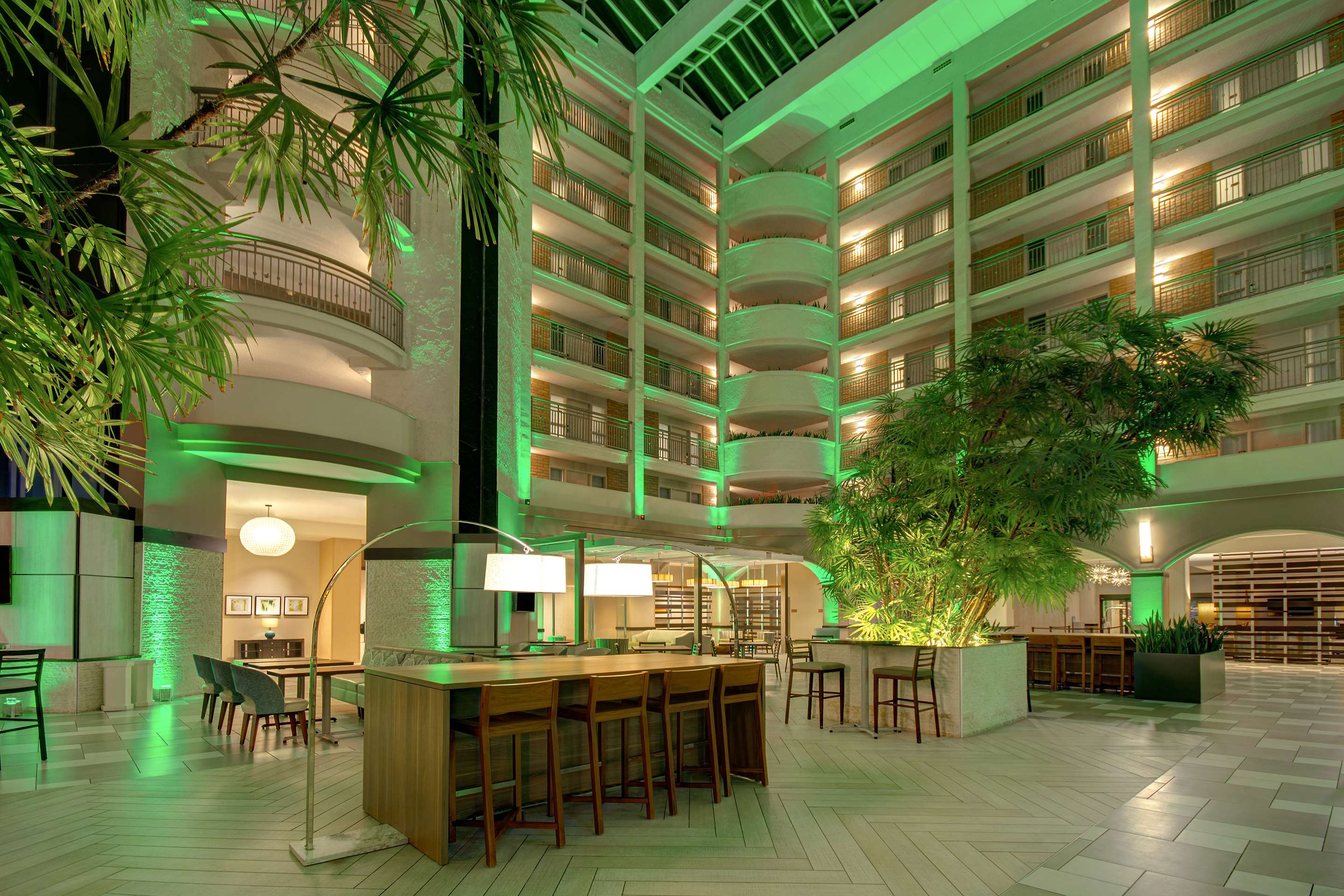 Lobby | Embassy Suites by Hilton Jacksonville Baymeadows