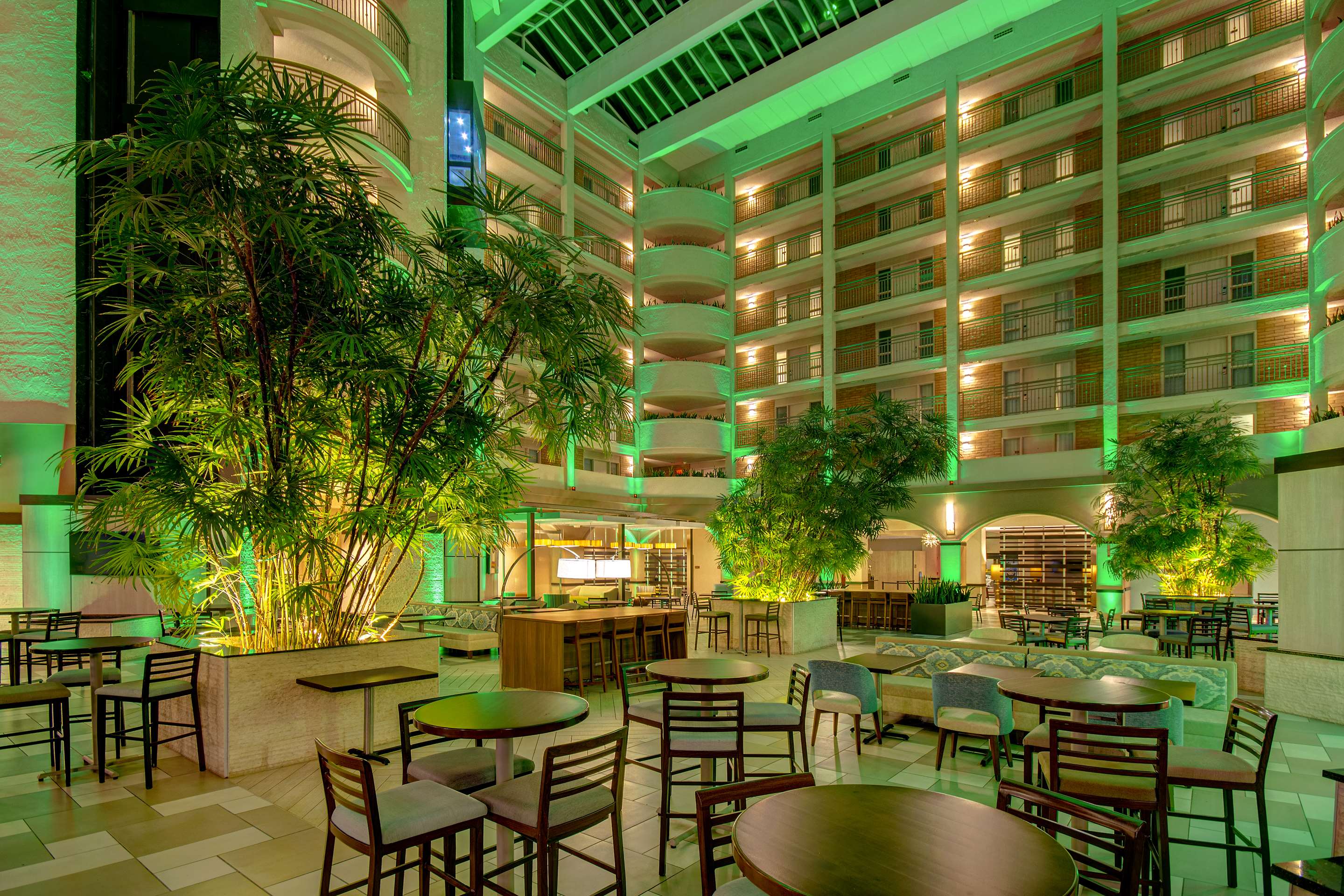 Lobby | Embassy Suites by Hilton Jacksonville Baymeadows