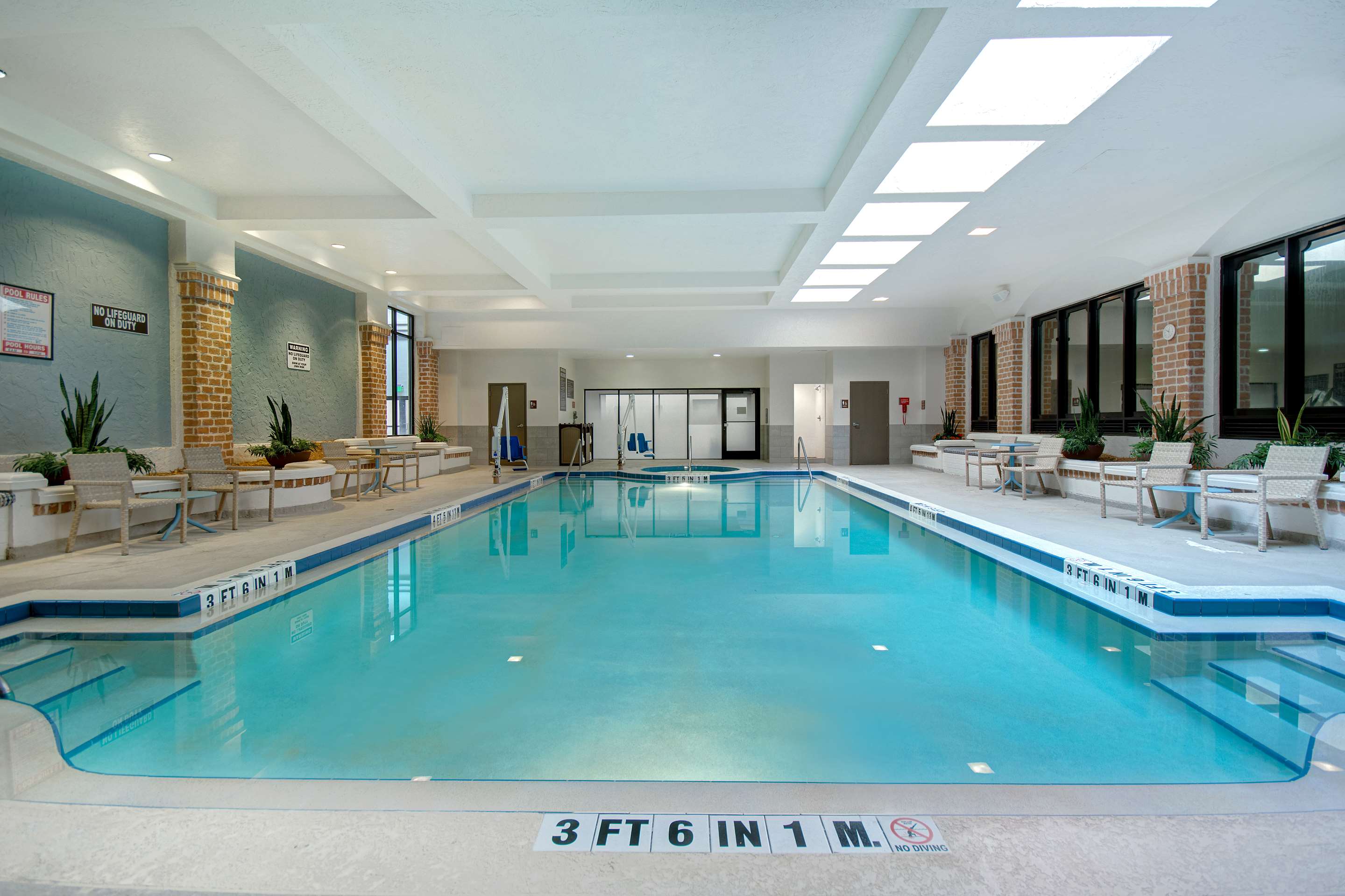 Pool | Embassy Suites by Hilton Jacksonville Baymeadows