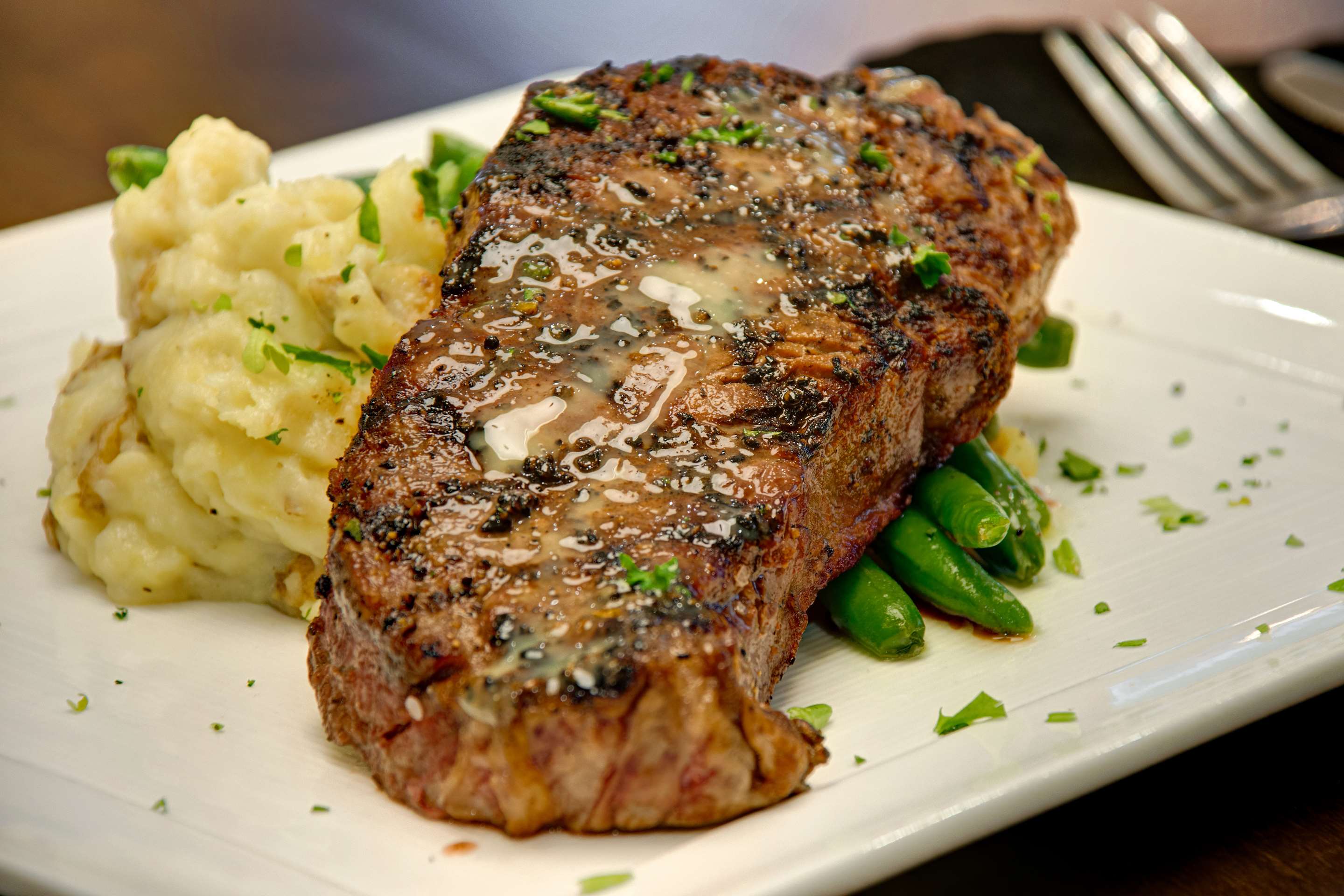 Restaurant | Embassy Suites by Hilton Jacksonville Baymeadows