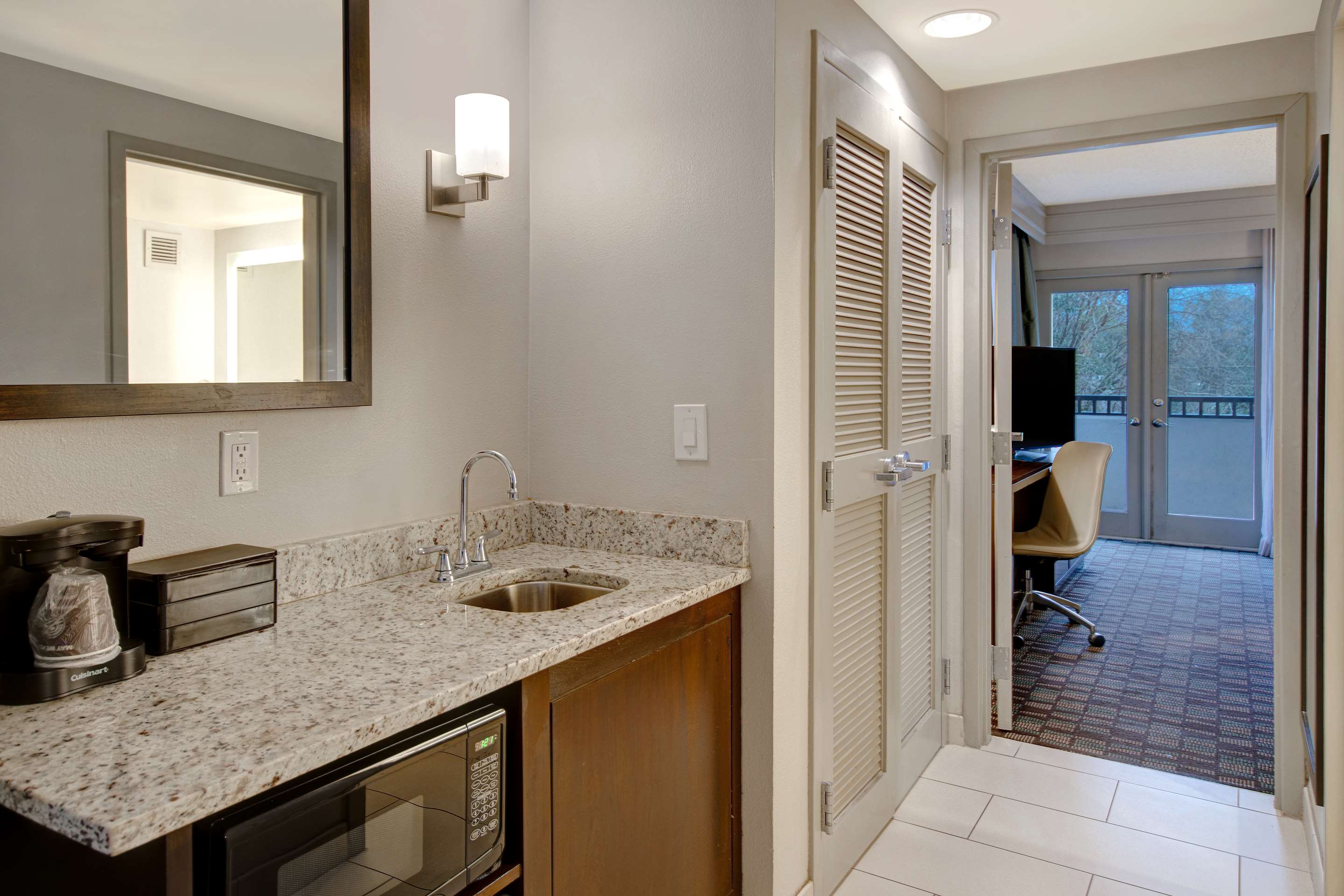 Guest room