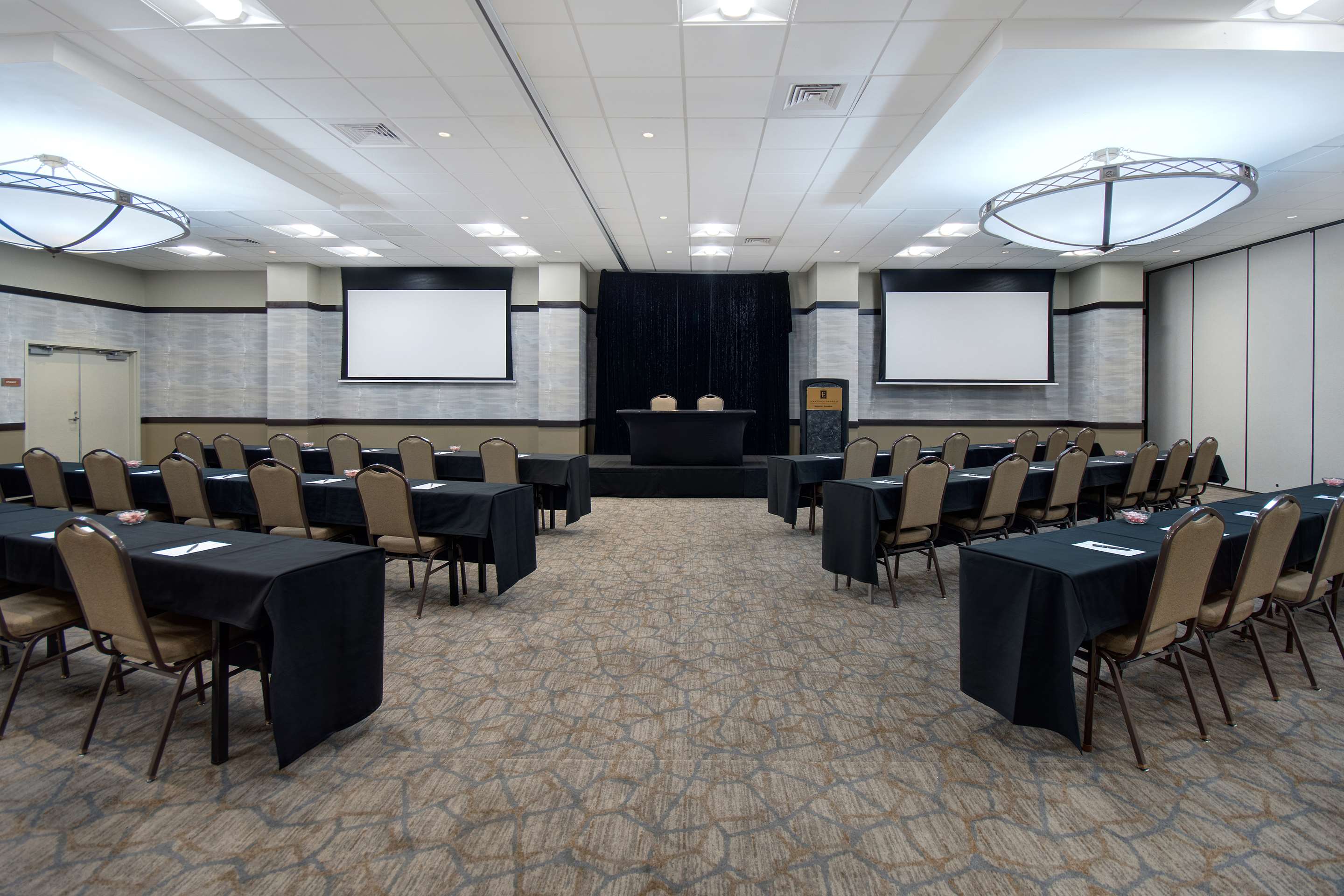 Meeting Room | Embassy Suites by Hilton Jacksonville Baymeadows