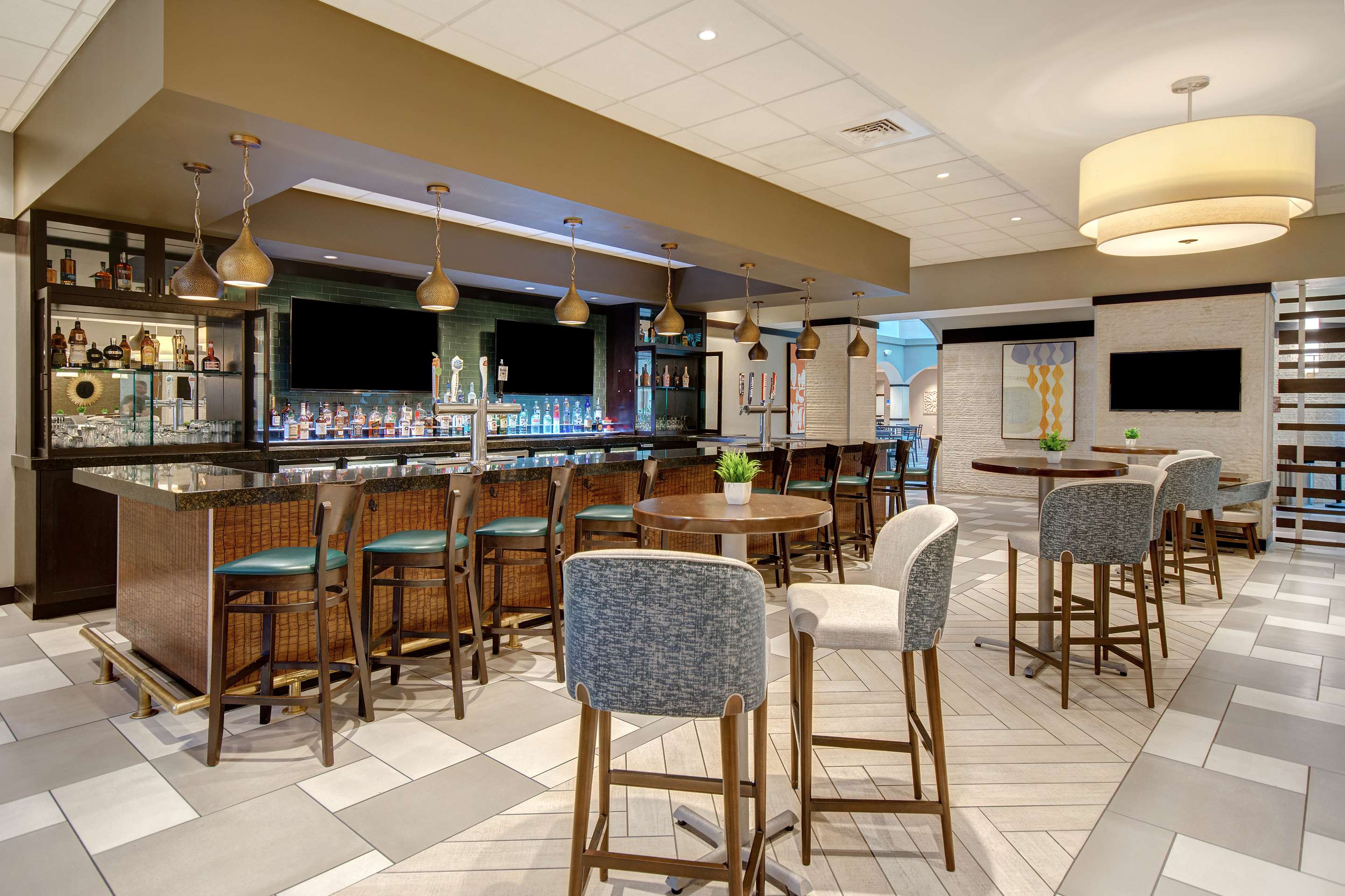 BarLounge | Embassy Suites by Hilton Jacksonville Baymeadows