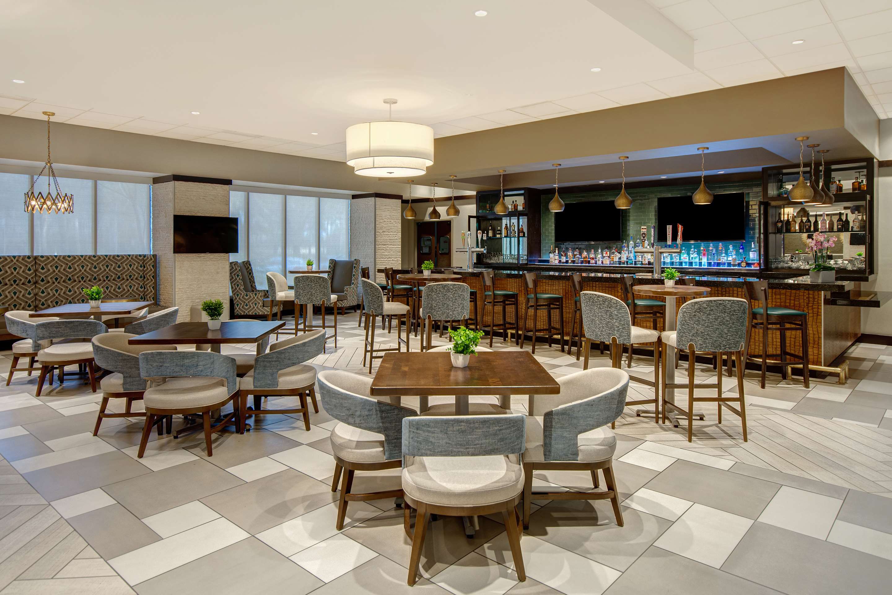 BarLounge | Embassy Suites by Hilton Jacksonville Baymeadows