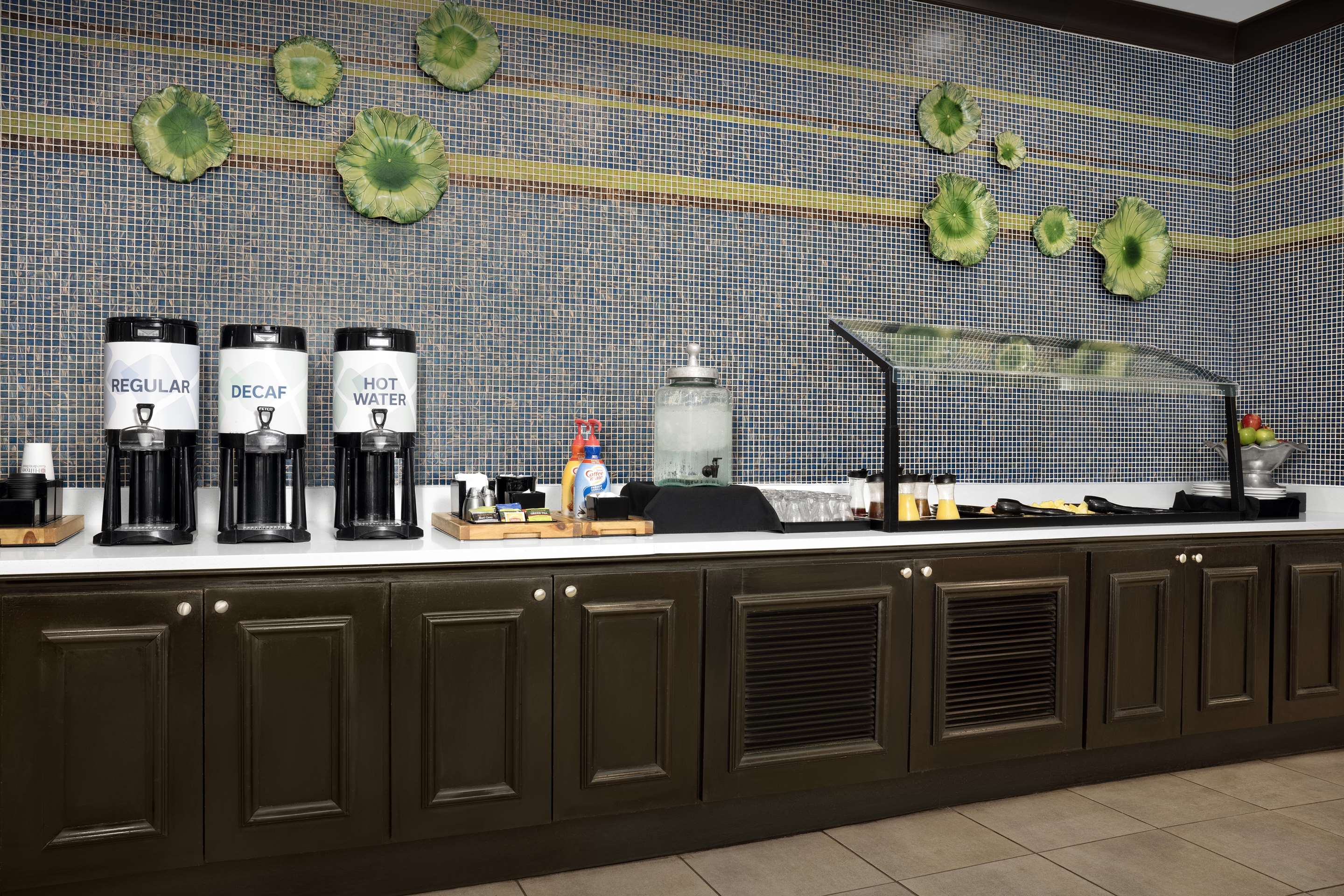 Breakfast Area | Hilton Garden Inn Jacksonville Downtown Southbank