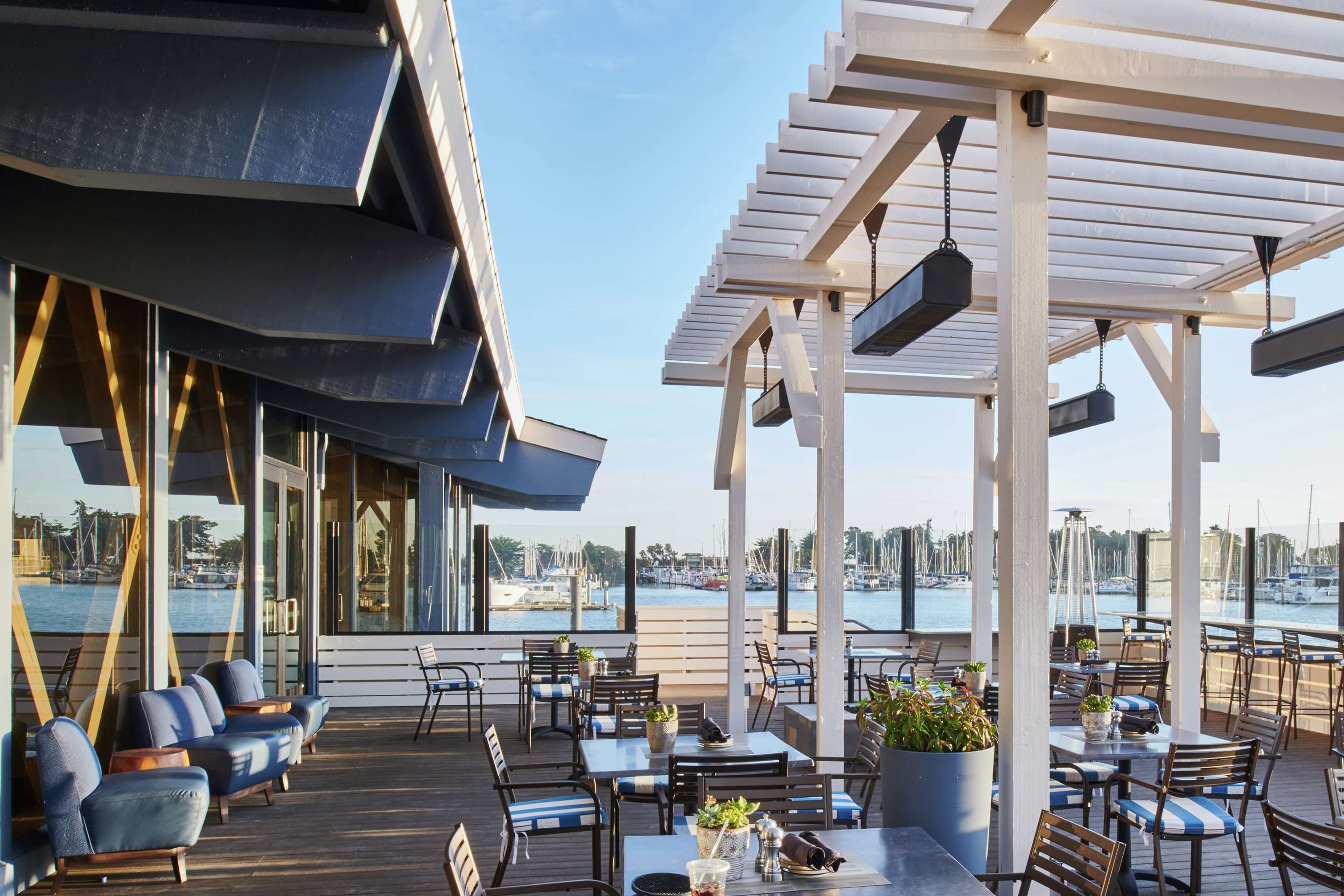Exterior | DoubleTree by Hilton Hotel Berkeley Marina