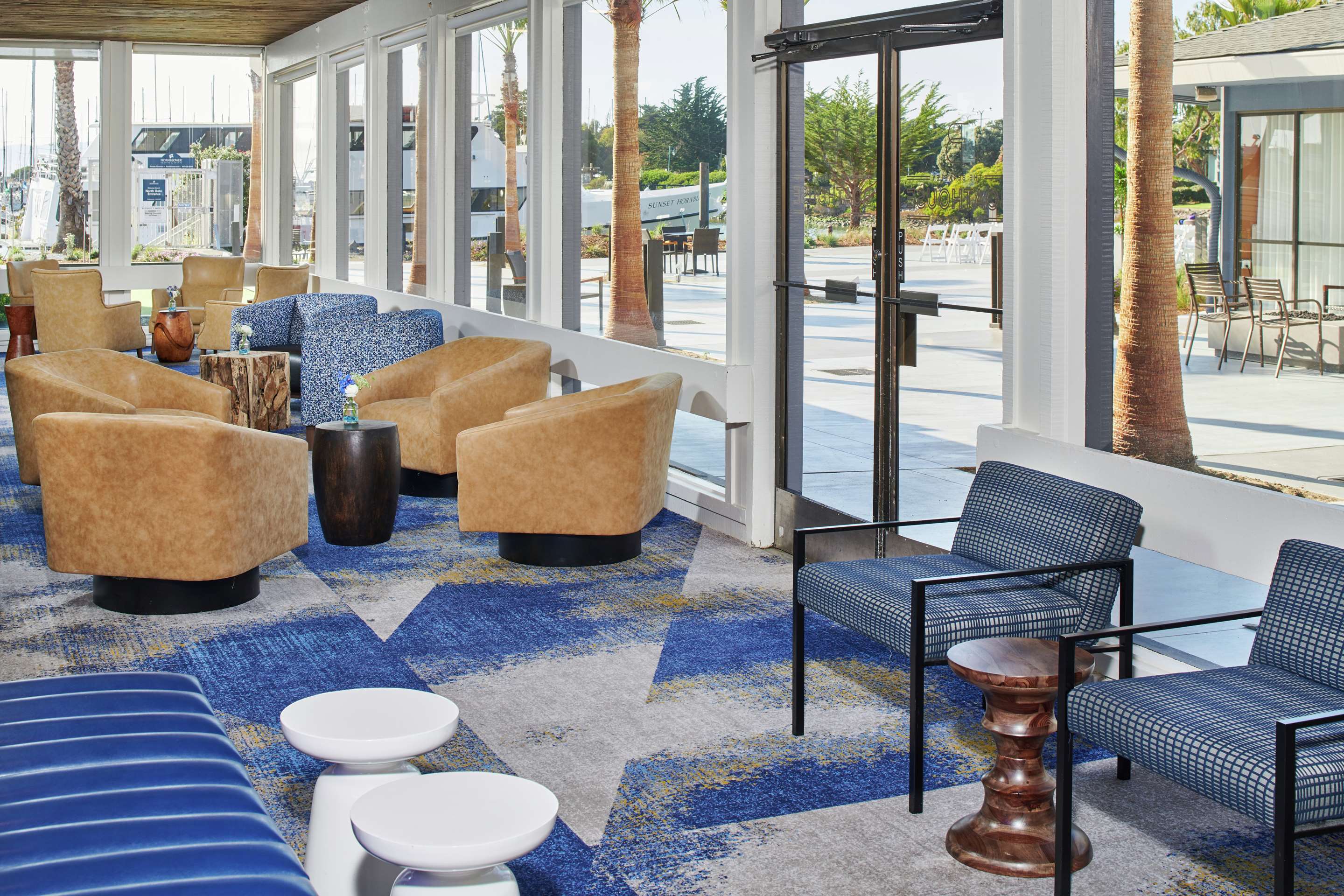 Lobby | DoubleTree by Hilton Hotel Berkeley Marina