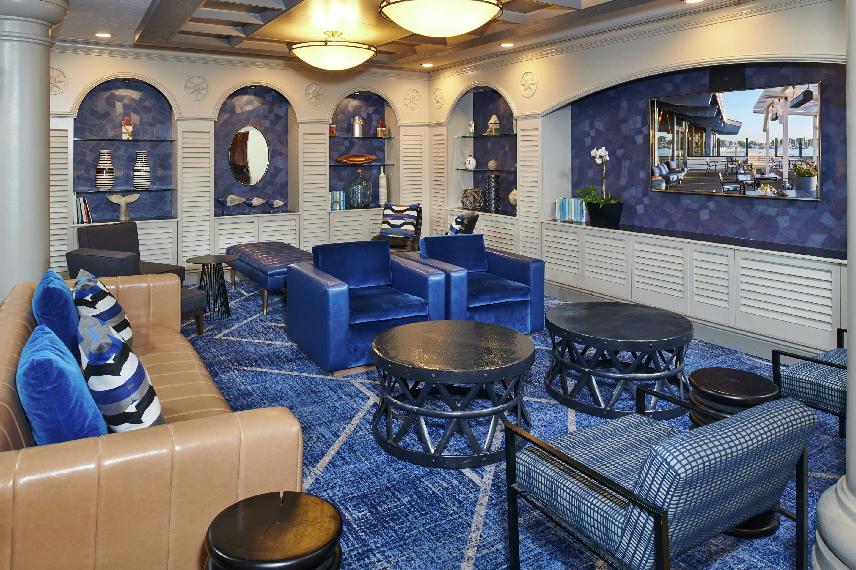 Lobby | DoubleTree by Hilton Hotel Berkeley Marina