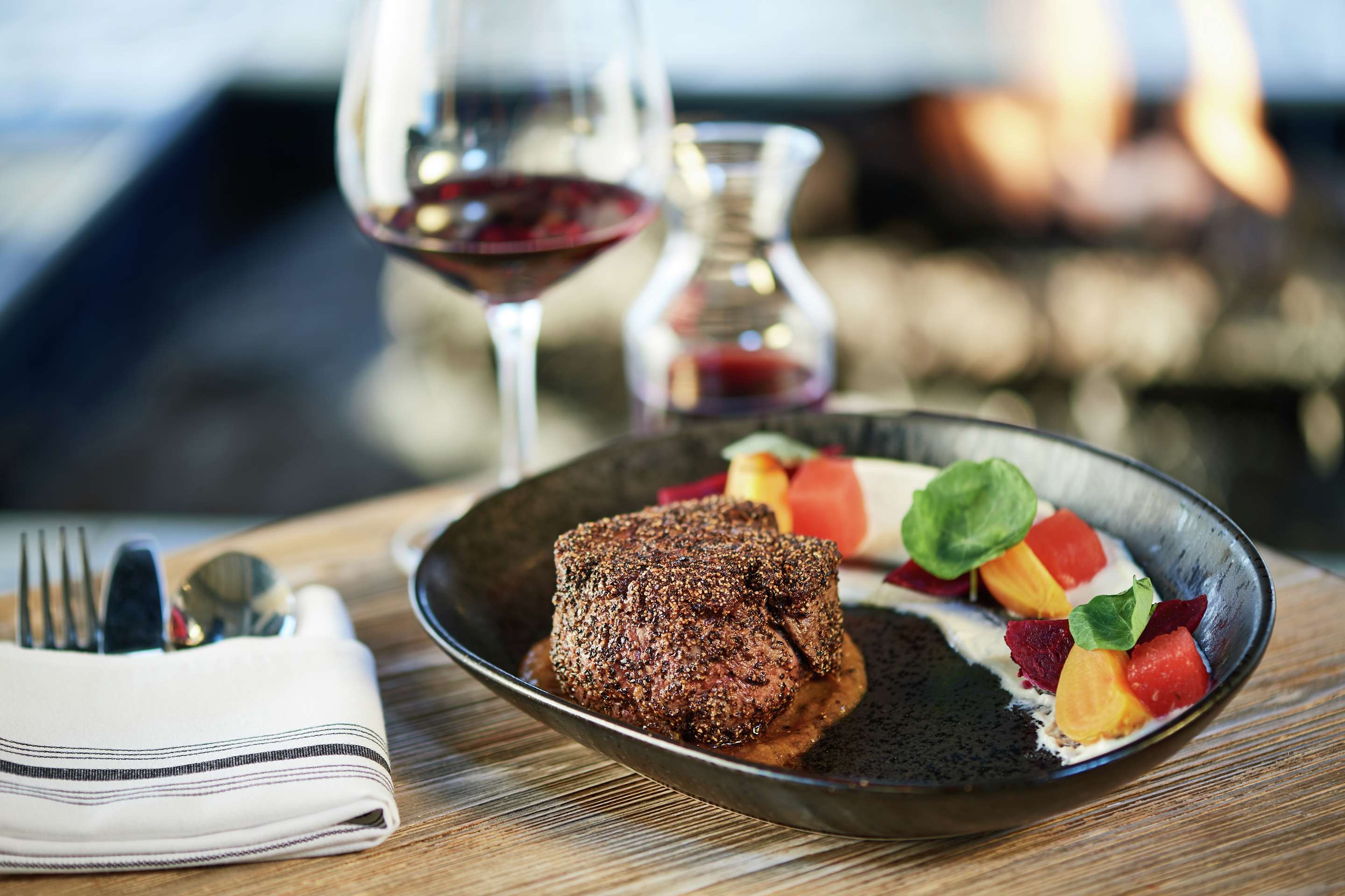 Restaurant | DoubleTree by Hilton Hotel Berkeley Marina