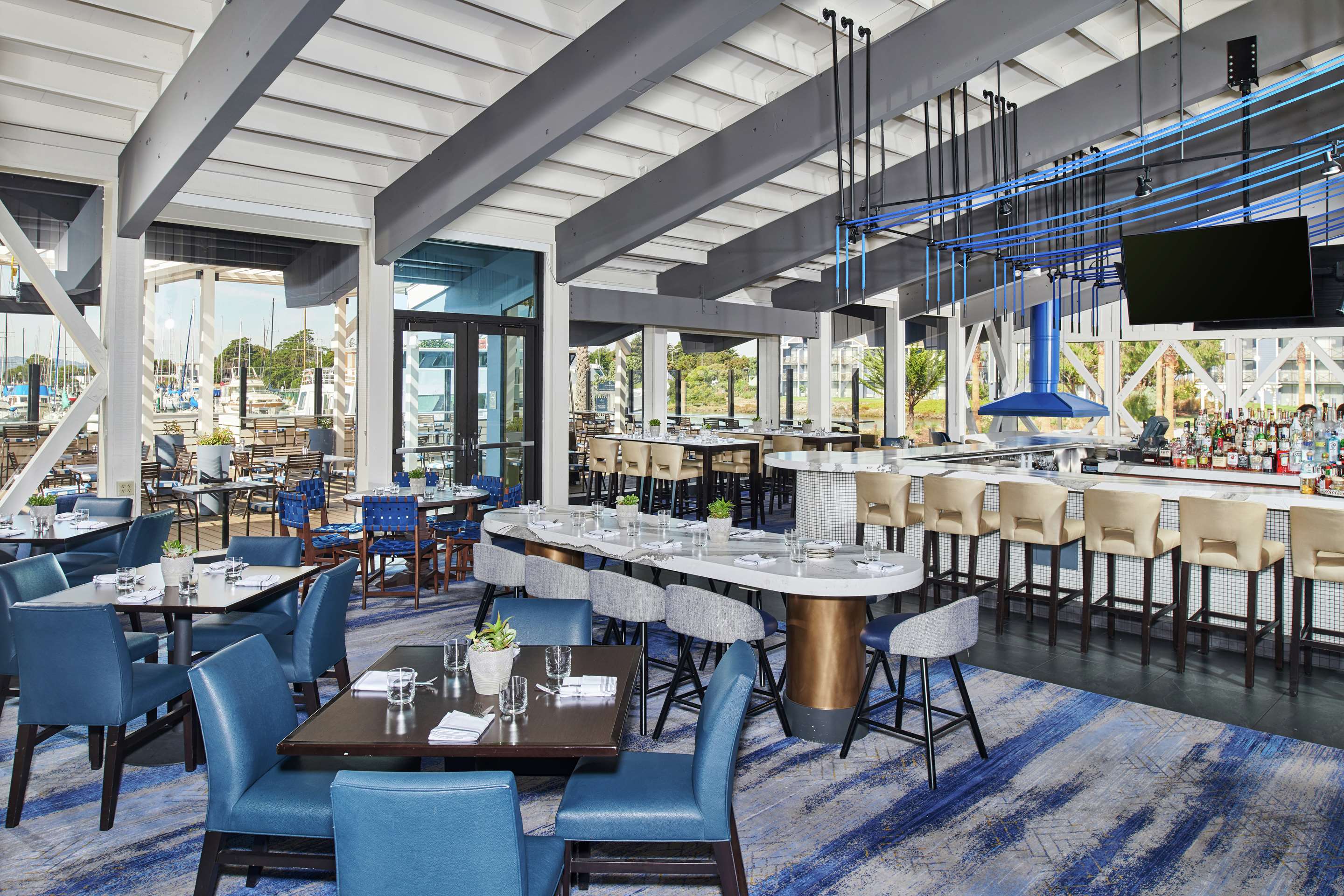 Breakfast Area | DoubleTree by Hilton Hotel Berkeley Marina