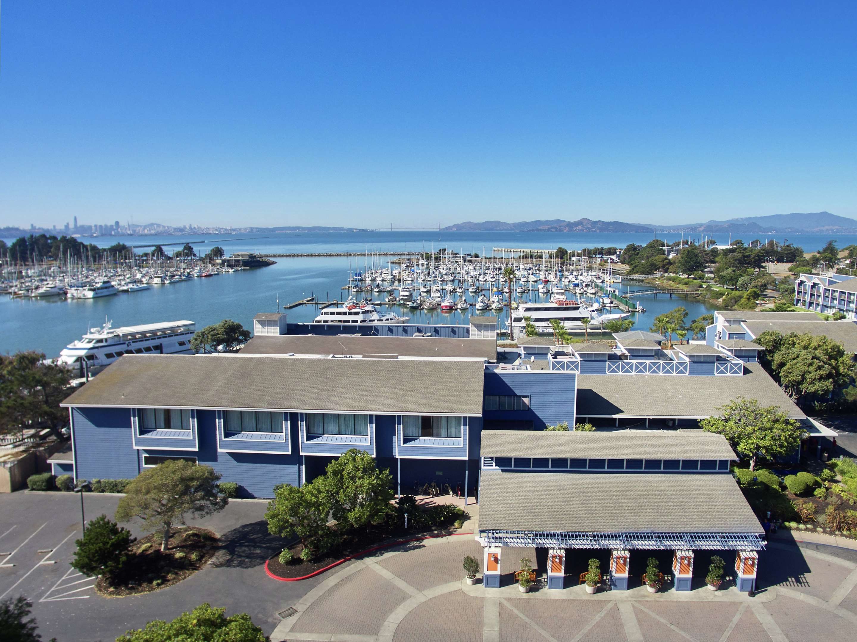 Exterior | DoubleTree by Hilton Hotel Berkeley Marina