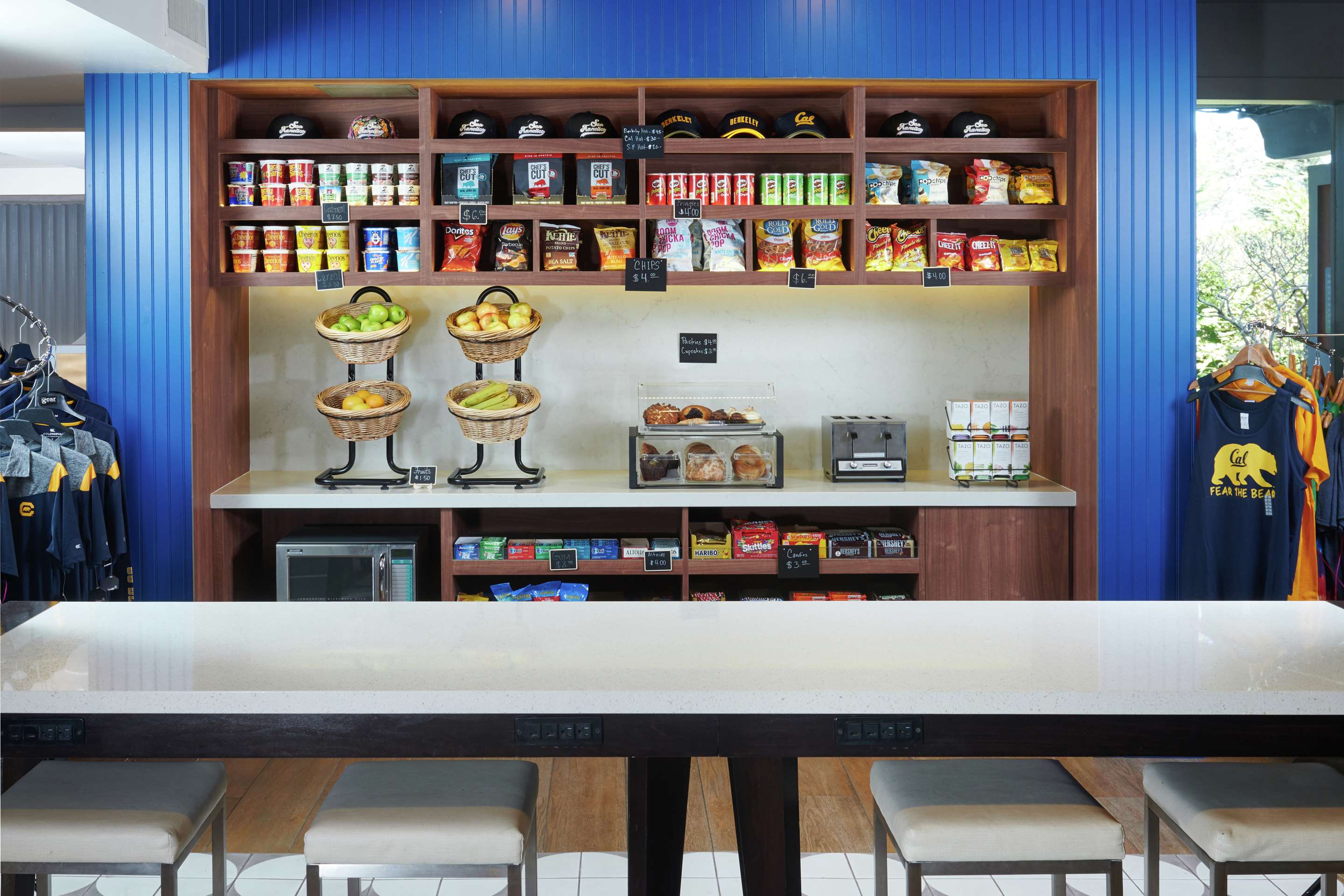 Restaurant | DoubleTree by Hilton Hotel Berkeley Marina