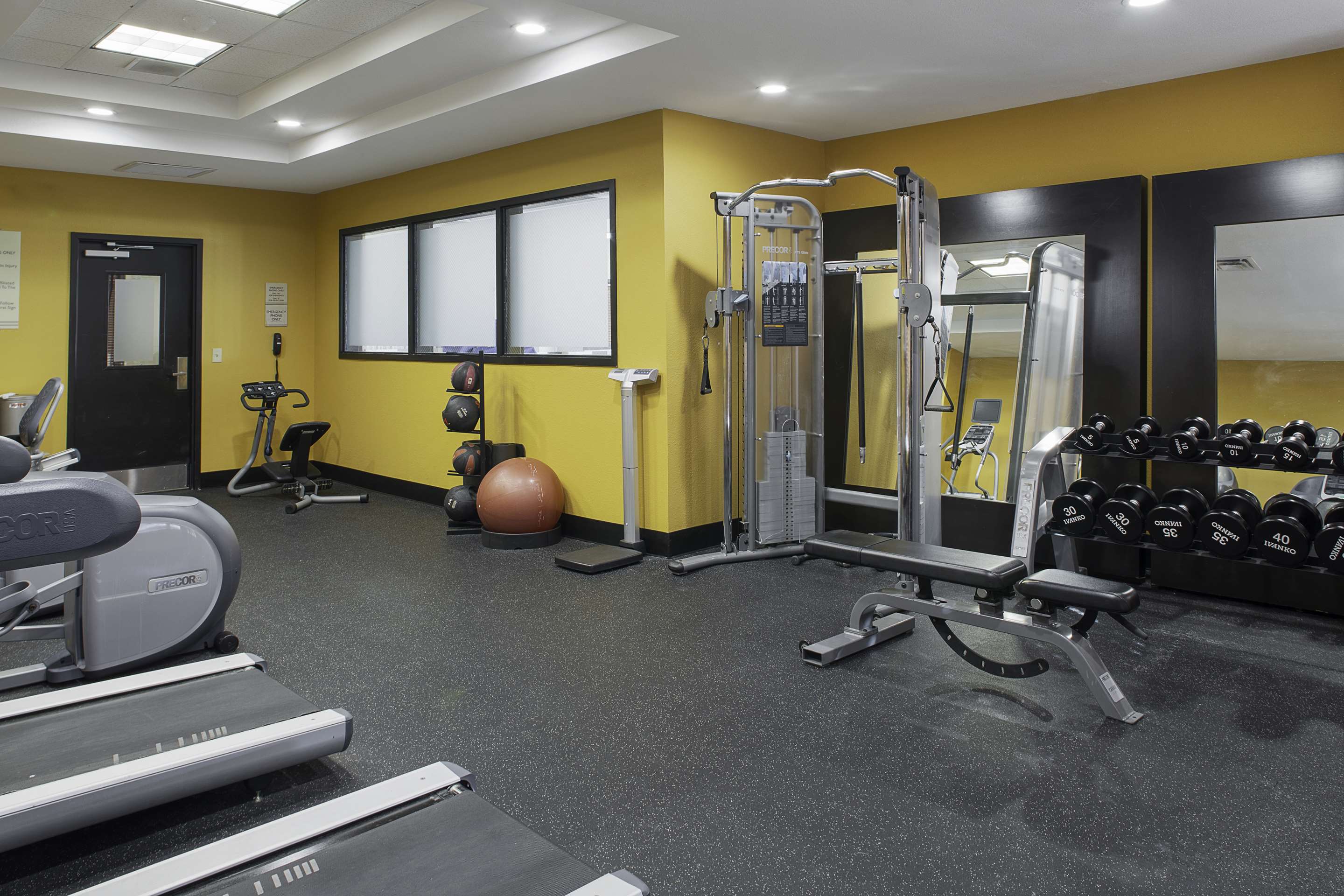 Health club fitness center gym | Hilton Garden Inn Jonesboro