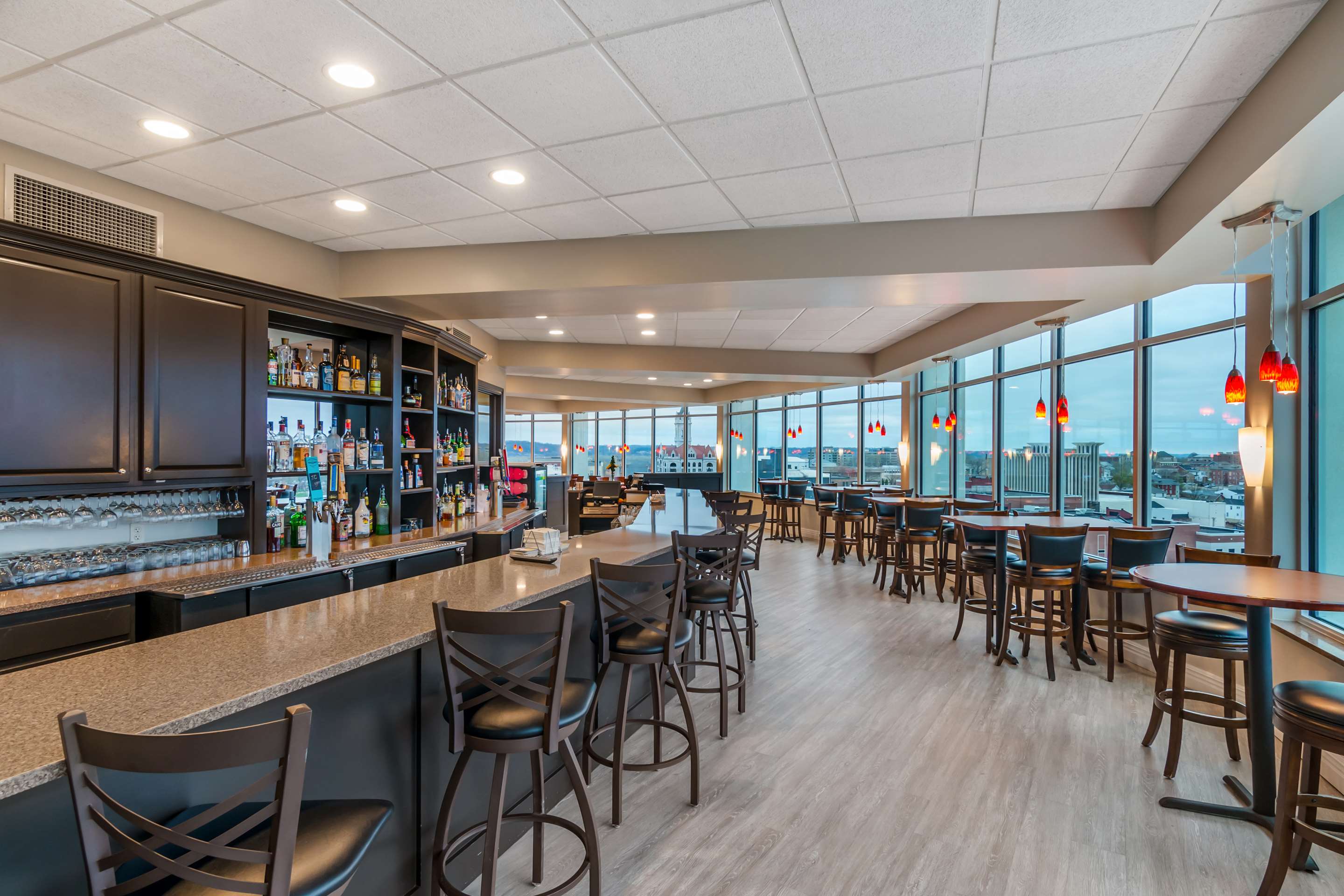 Restaurant | DoubleTree by Hilton Hotel Jefferson City