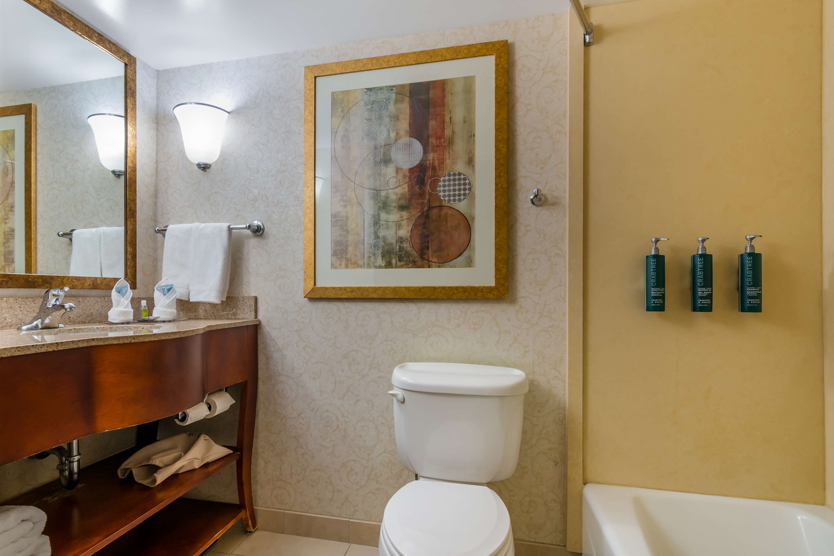 Guest room bath