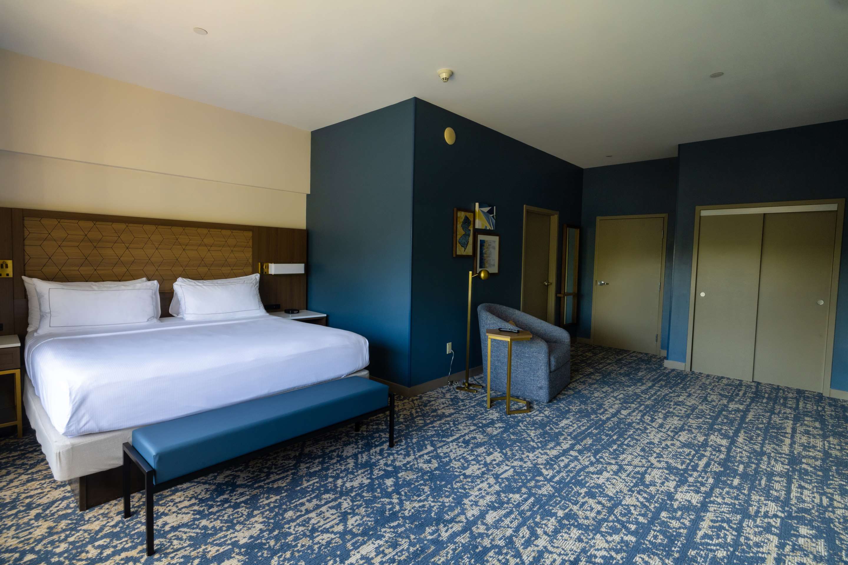 Guest room