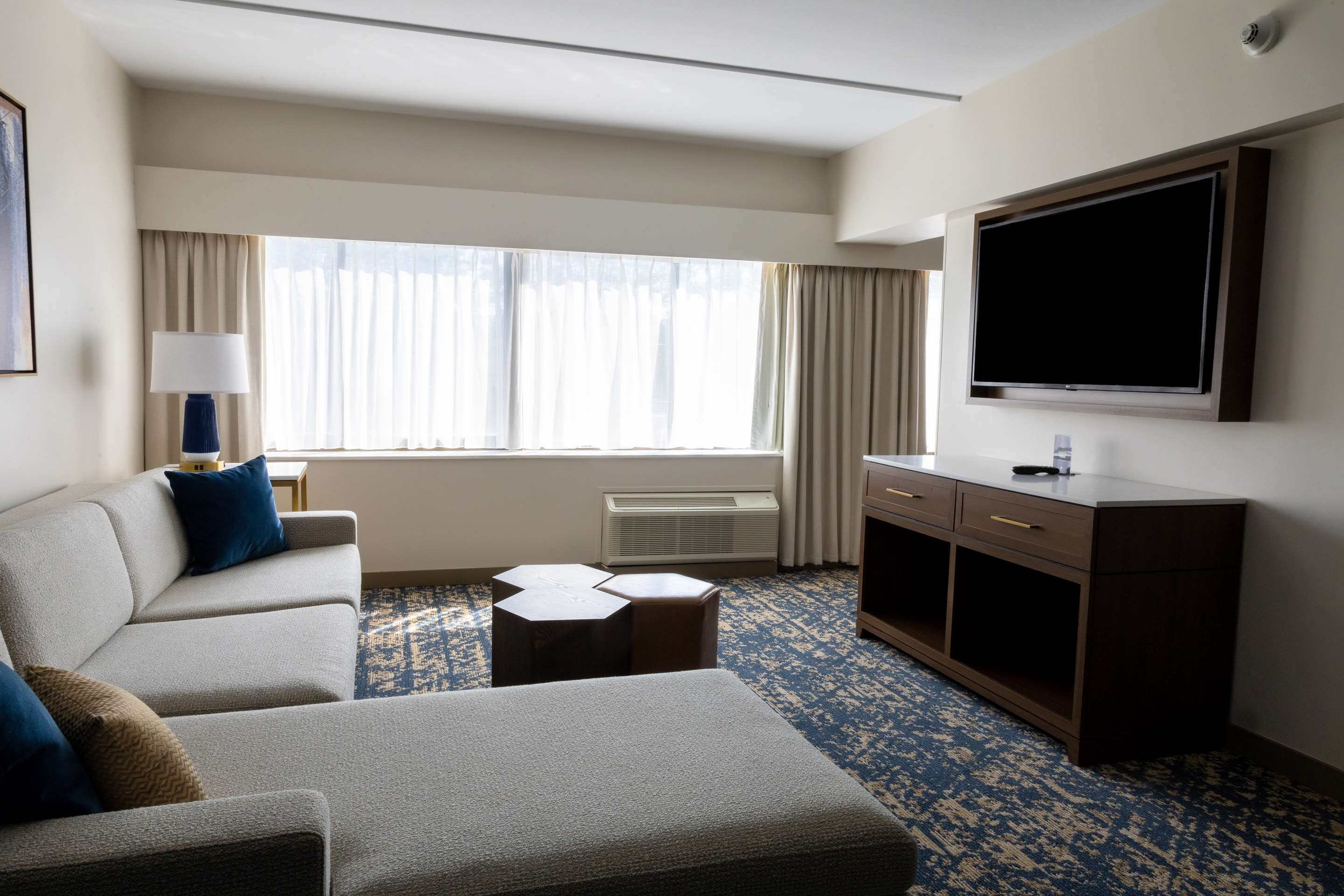Guest room