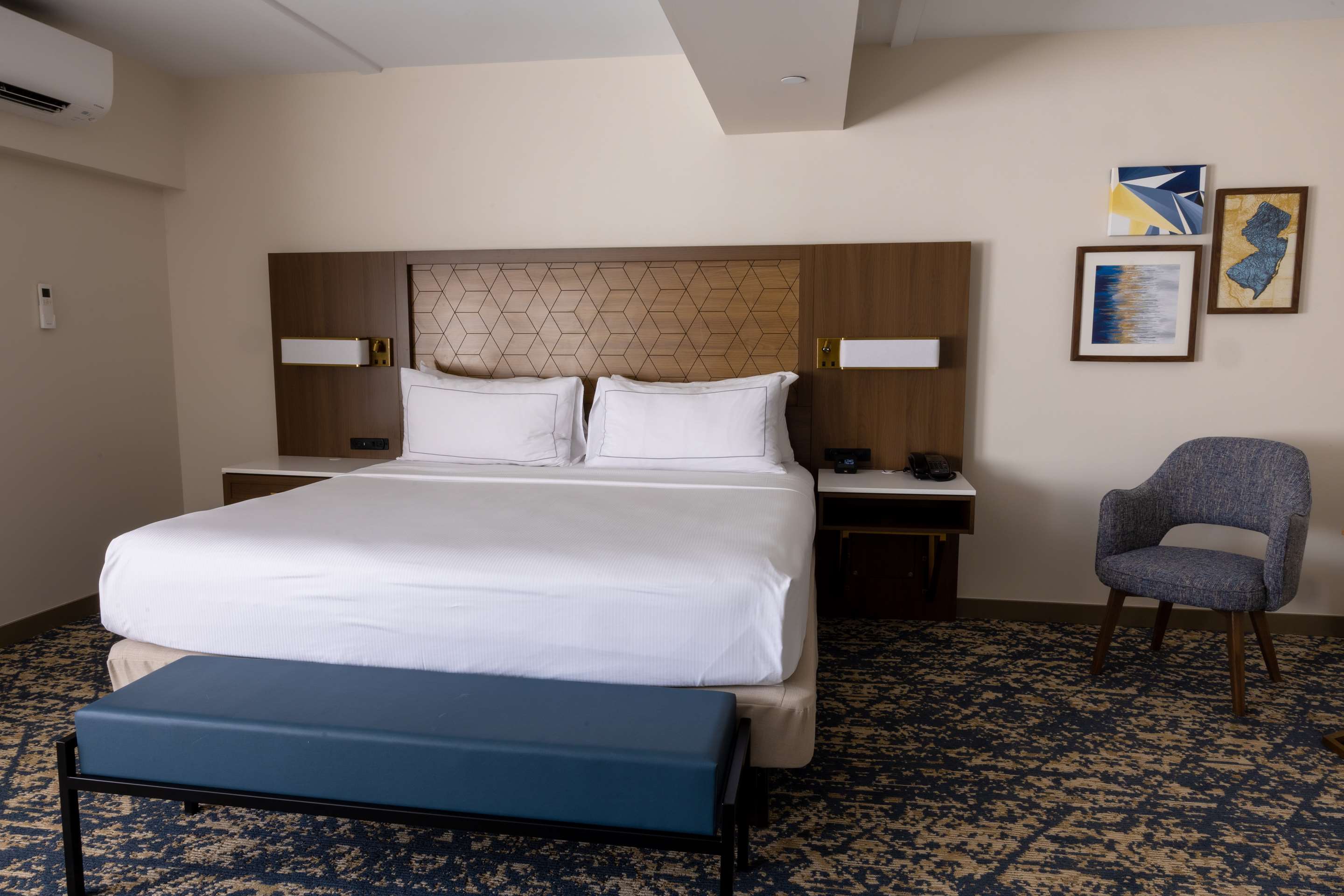 Guest room