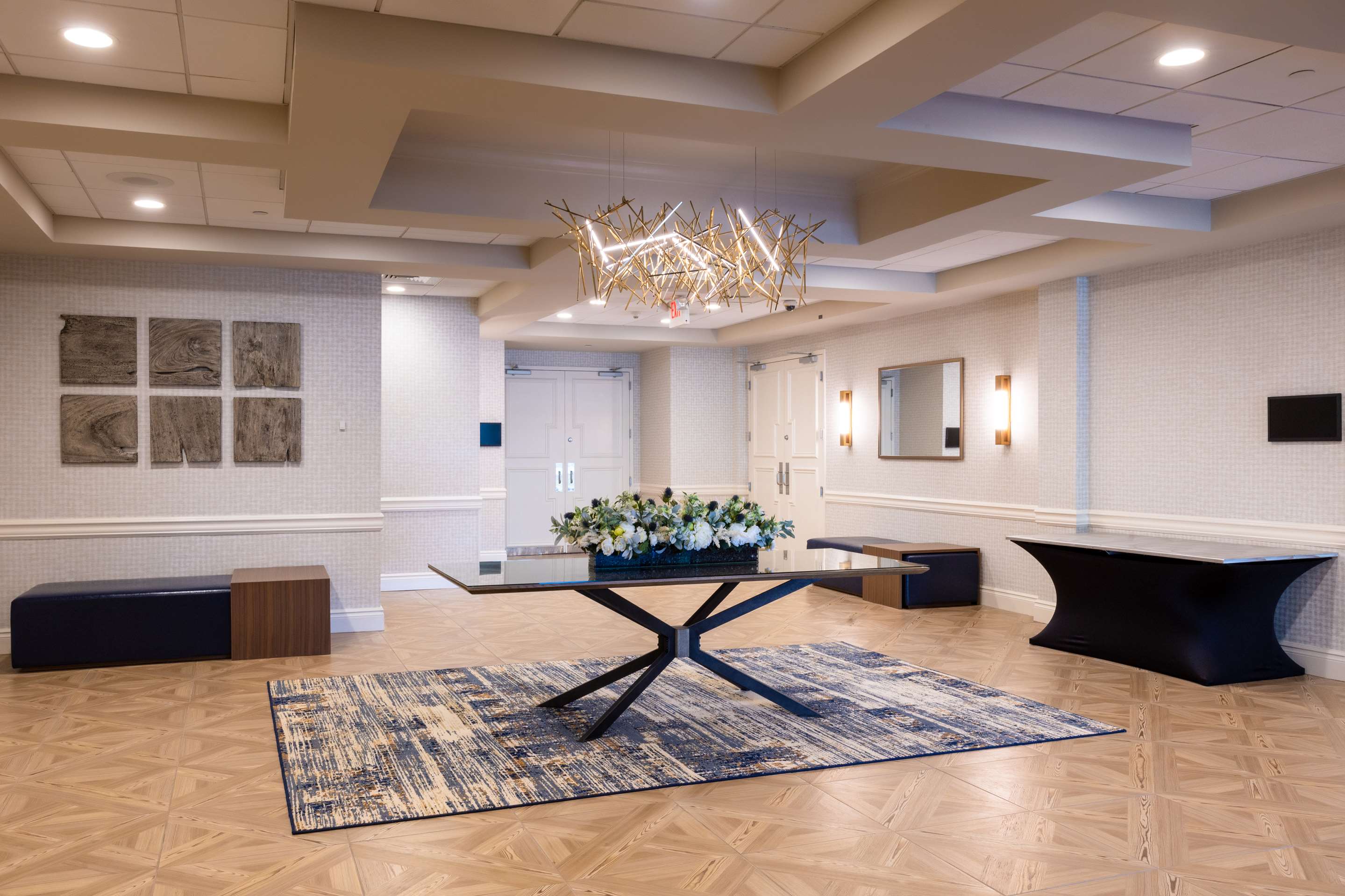 Lobby | DoubleTree by Hilton Tinton Falls - Eatontown
