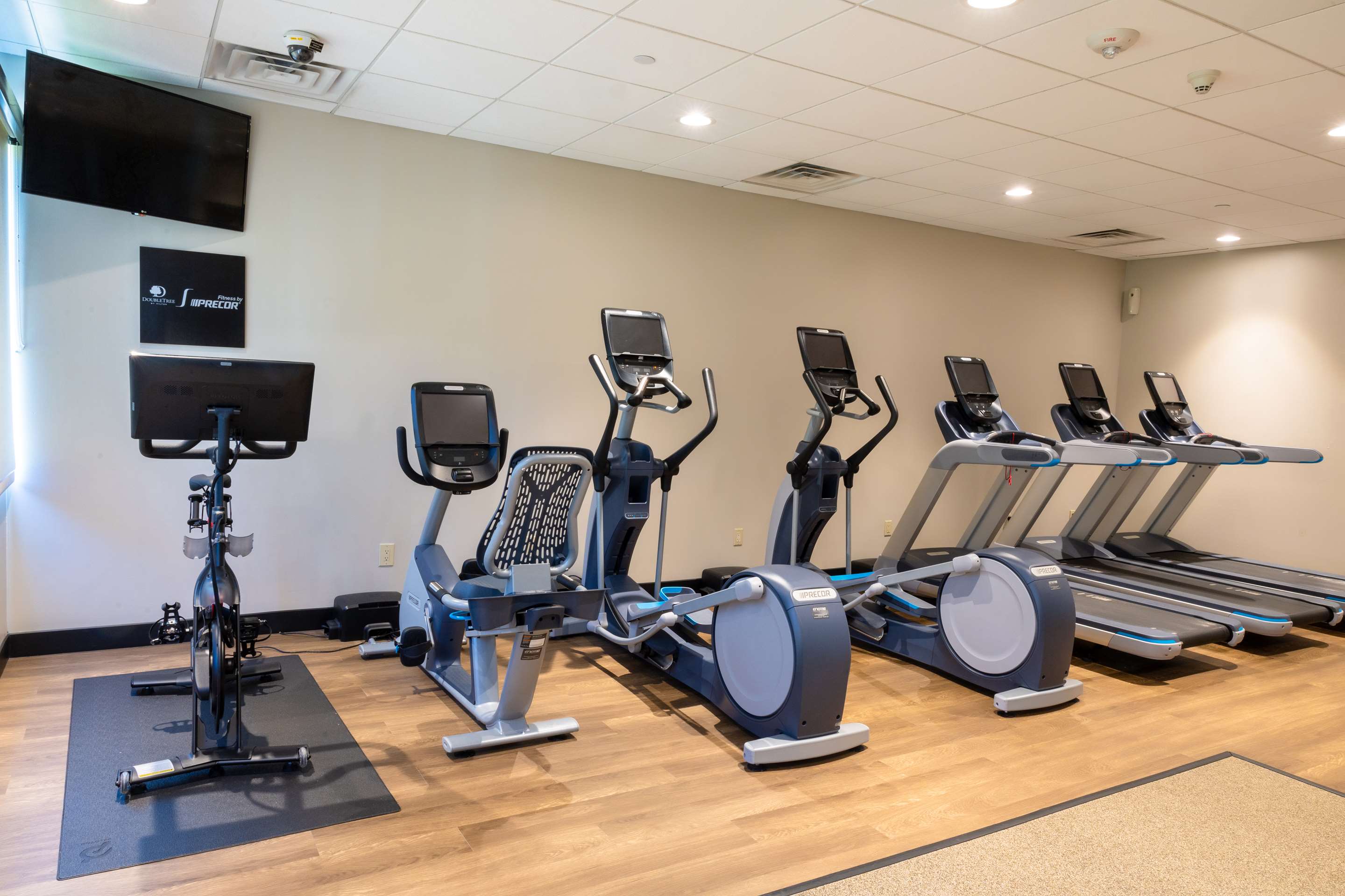 Health club fitness center gym | DoubleTree by Hilton Tinton Falls - Eatontown