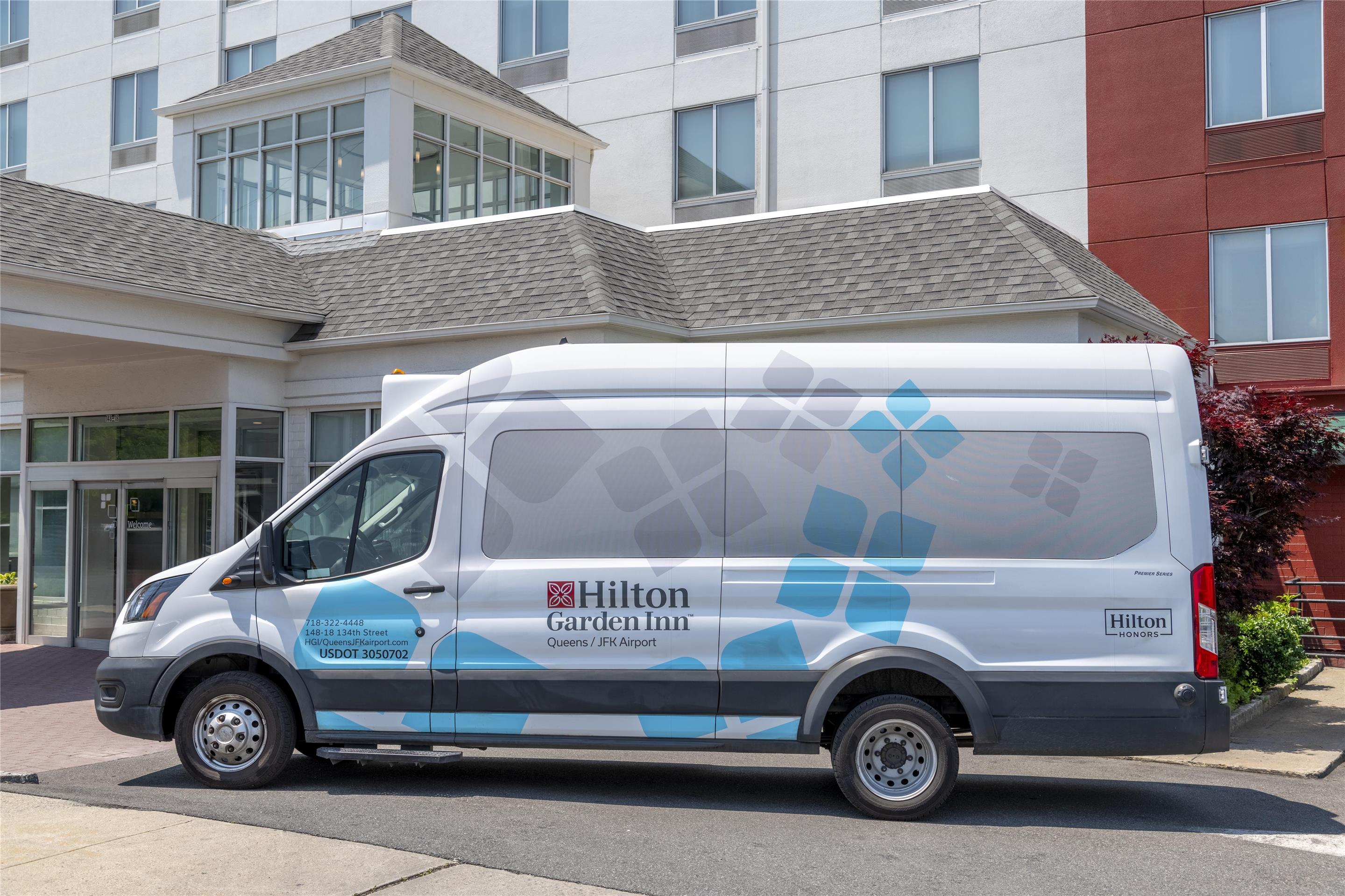 Exterior | Hilton Garden Inn Queens/JFK Airport
