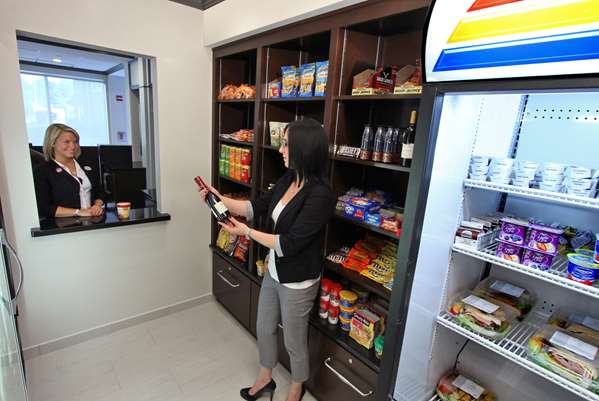 Restaurant - Hilton Garden Inn Westbury