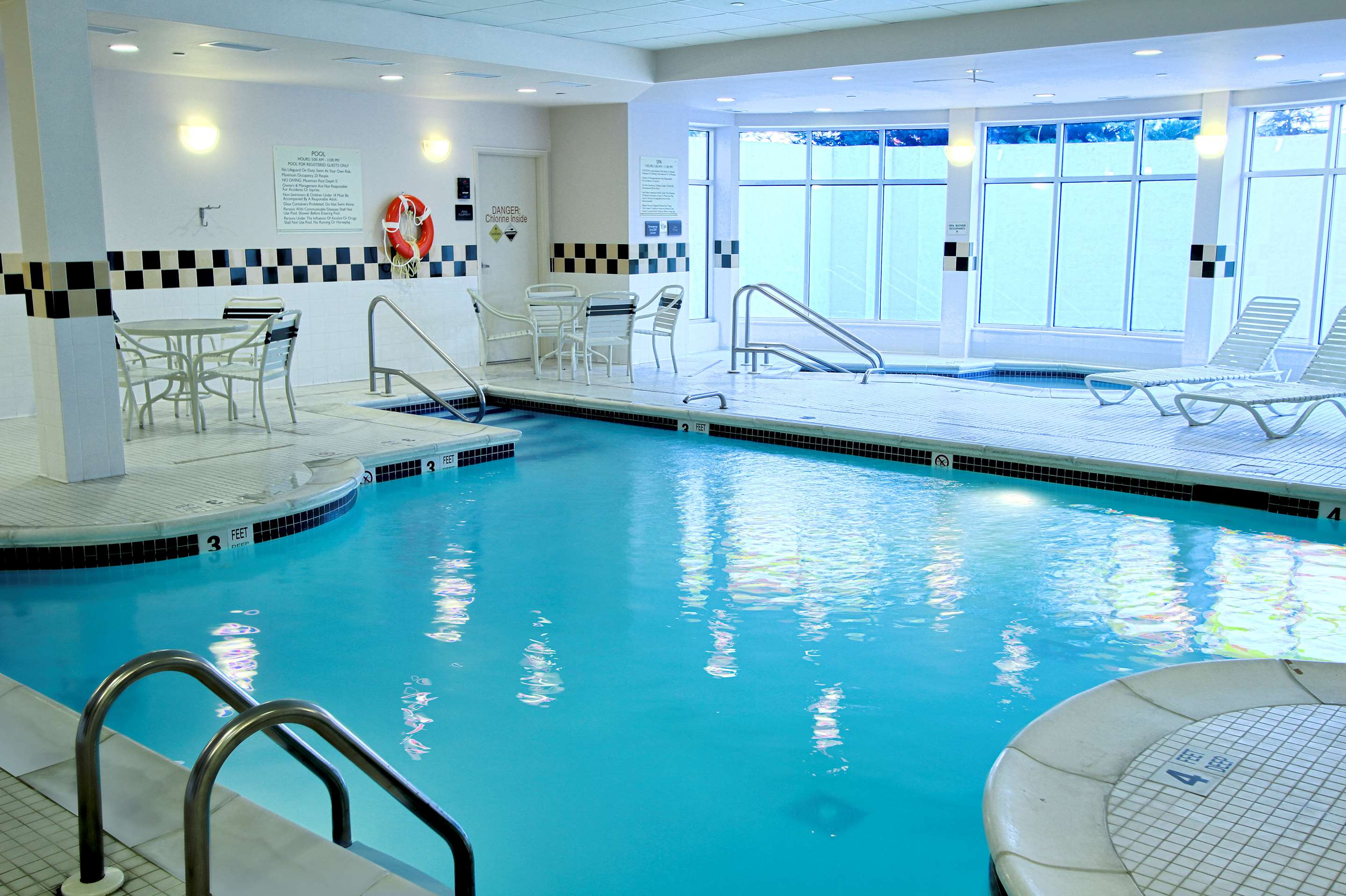 Pool | Hilton Garden Inn Westbury