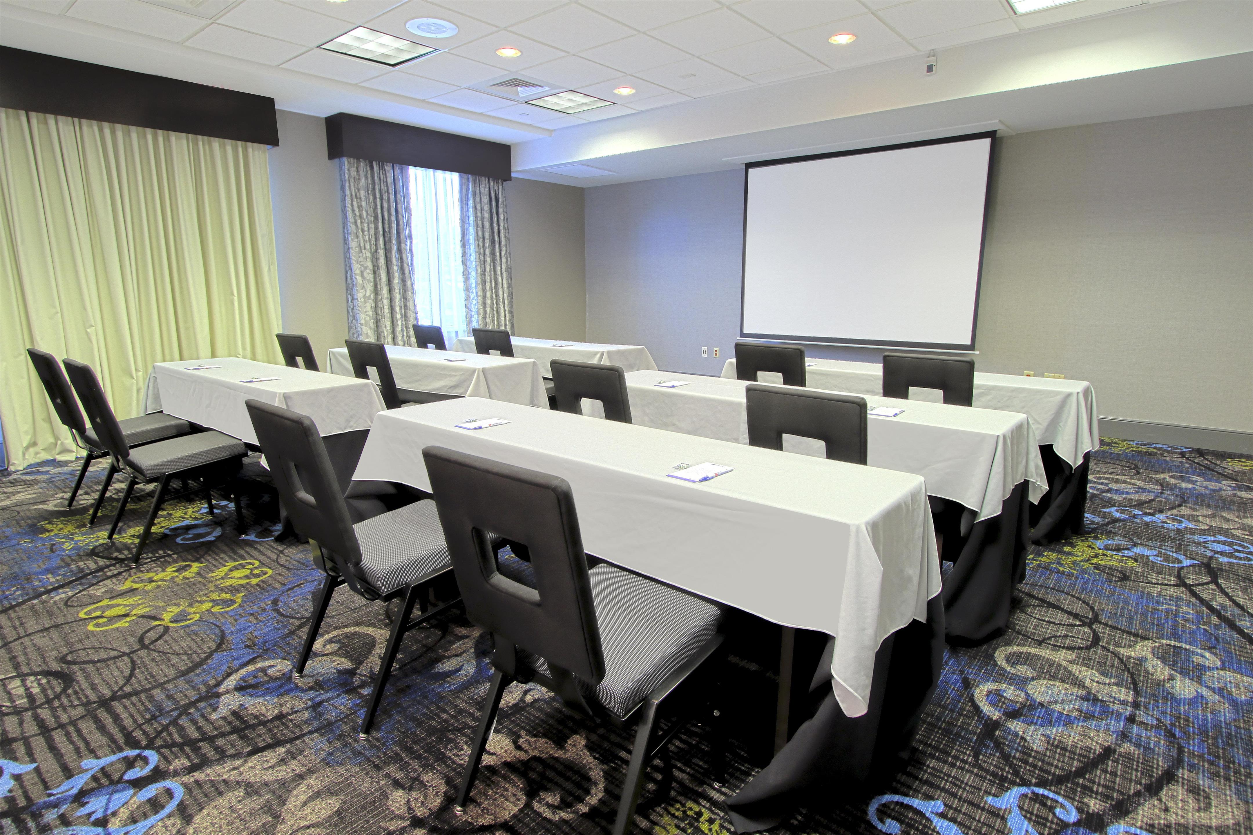 Meeting Room | Hilton Garden Inn Westbury