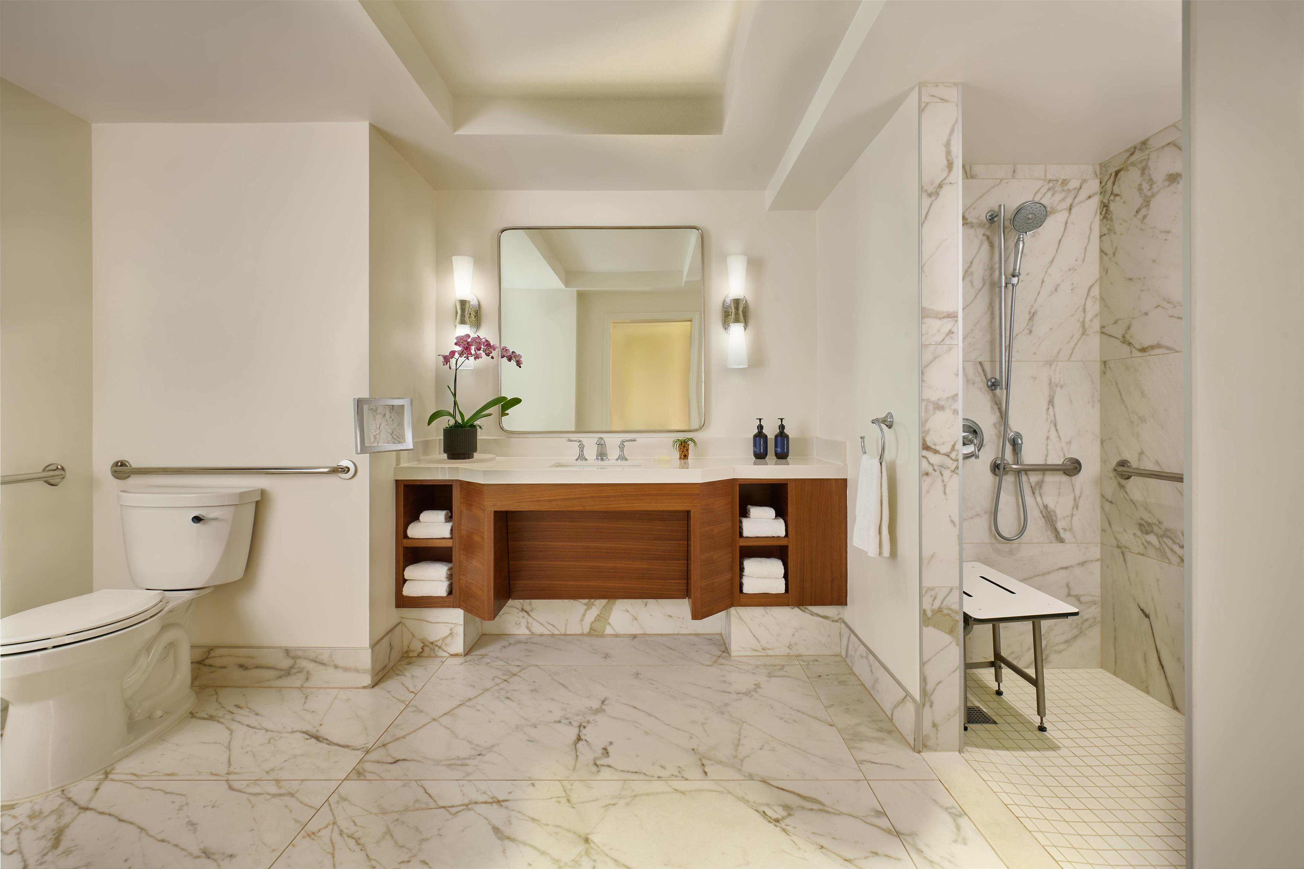 Guest room bath