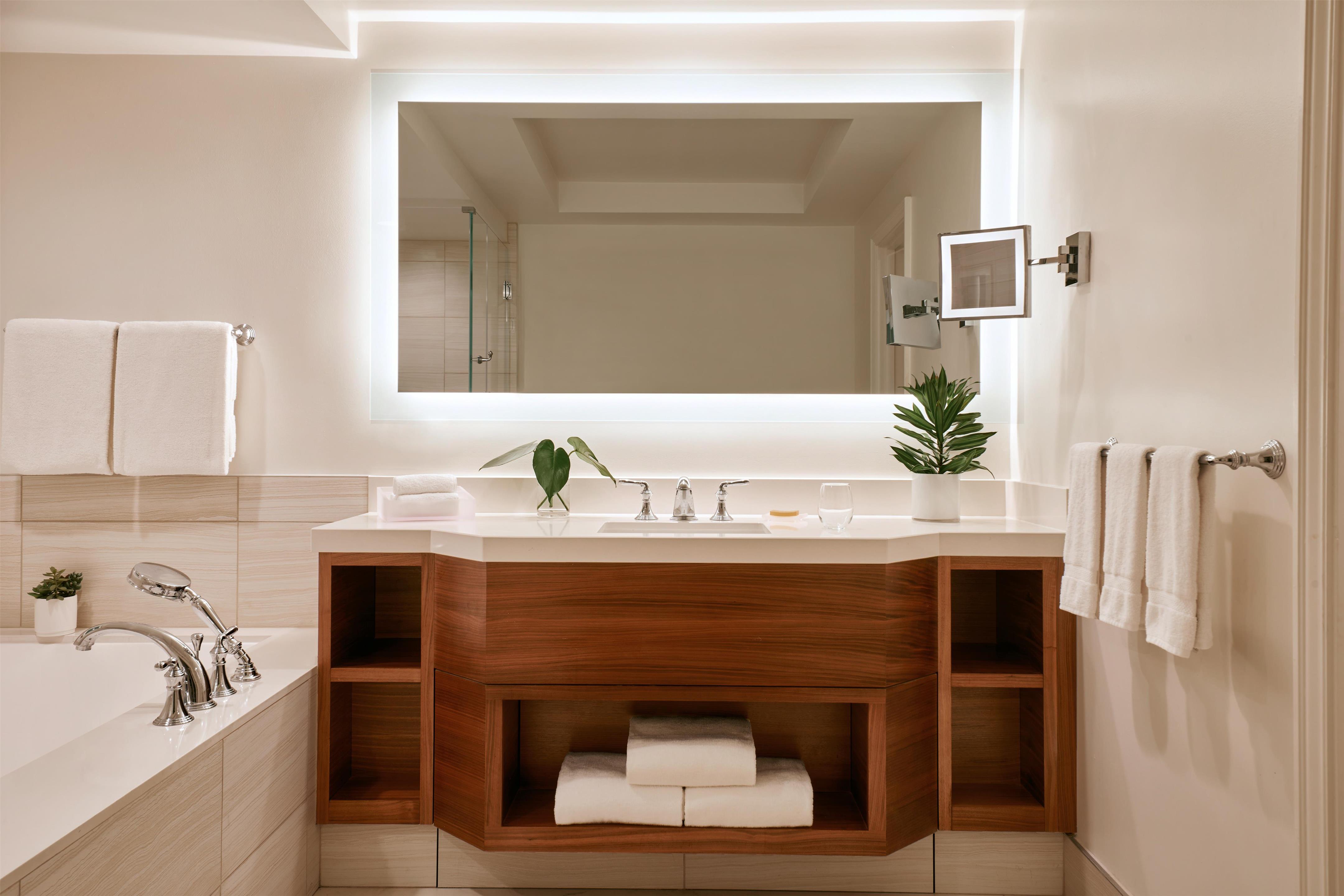 Guest room bath