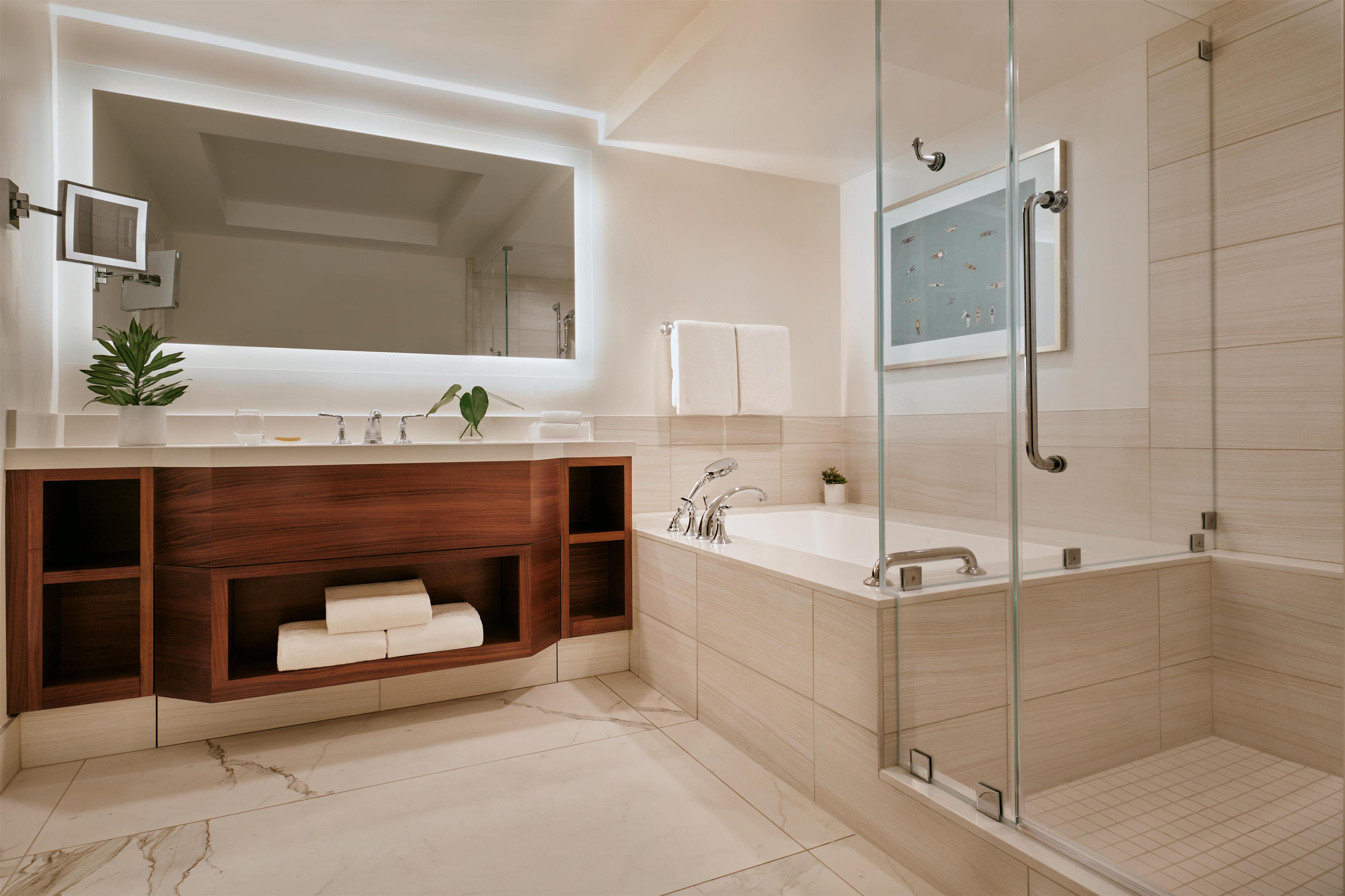 Guest room bath