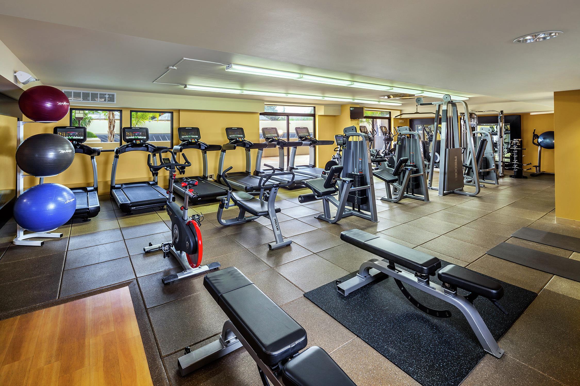 Health club fitness center gym | DoubleTree by Hilton San Jose
