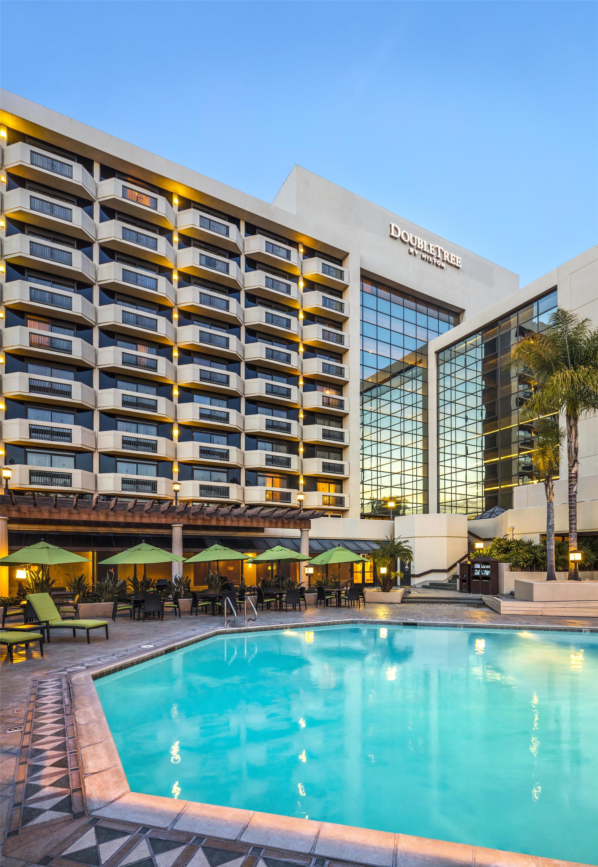 Pool | DoubleTree by Hilton San Jose