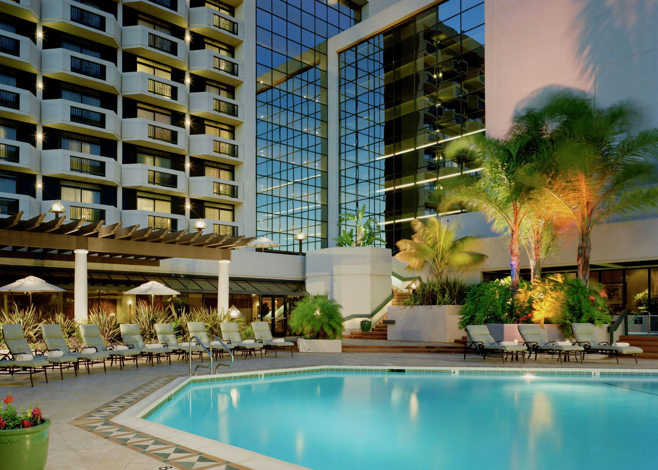 Pool | DoubleTree by Hilton San Jose