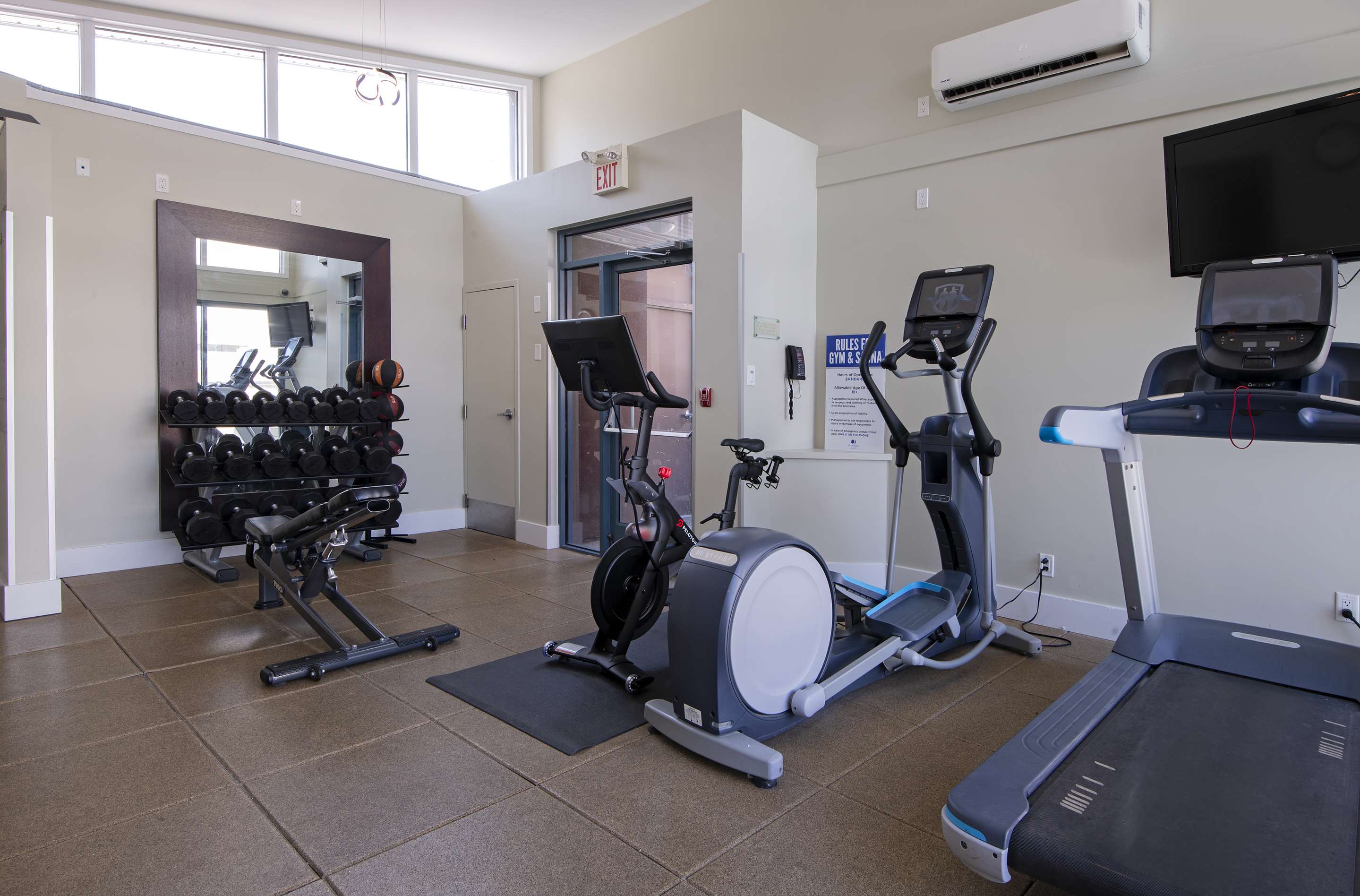 Health club fitness center gym | DoubleTree by Hilton Hotel Kamloops