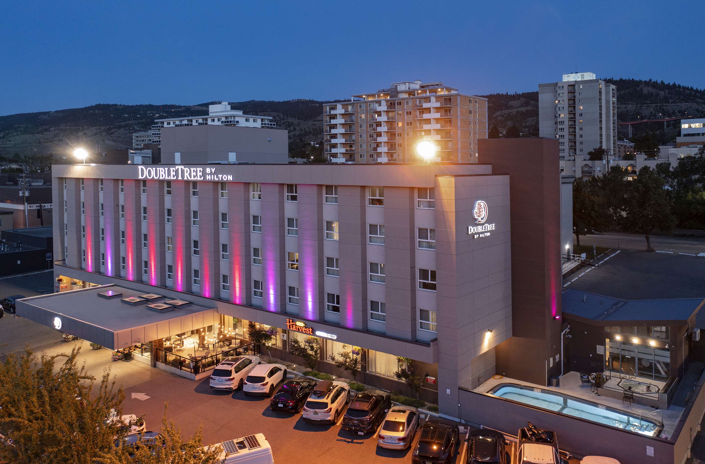 Exterior | DoubleTree by Hilton Hotel Kamloops