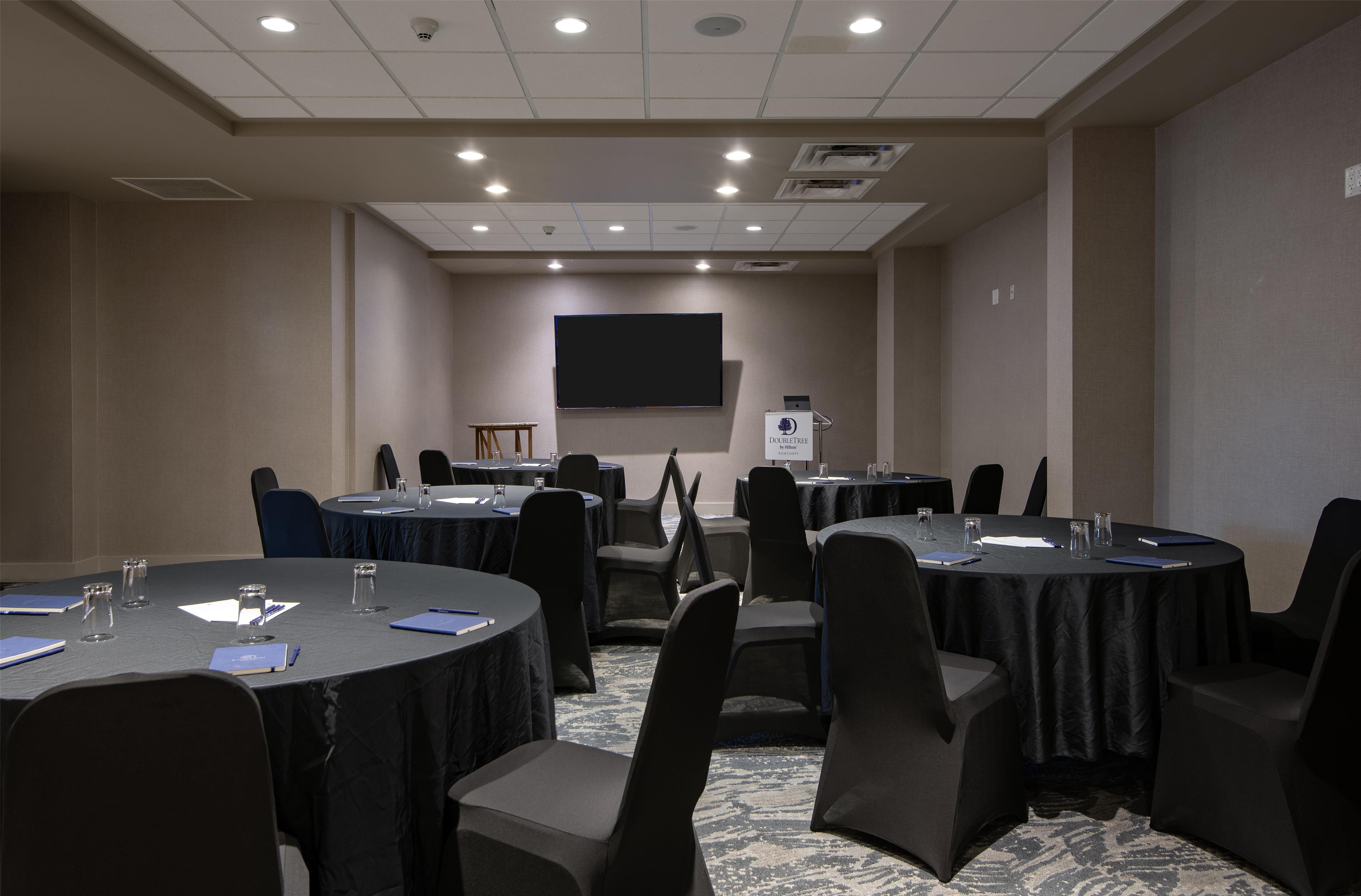 Meeting Room | DoubleTree by Hilton Hotel Kamloops